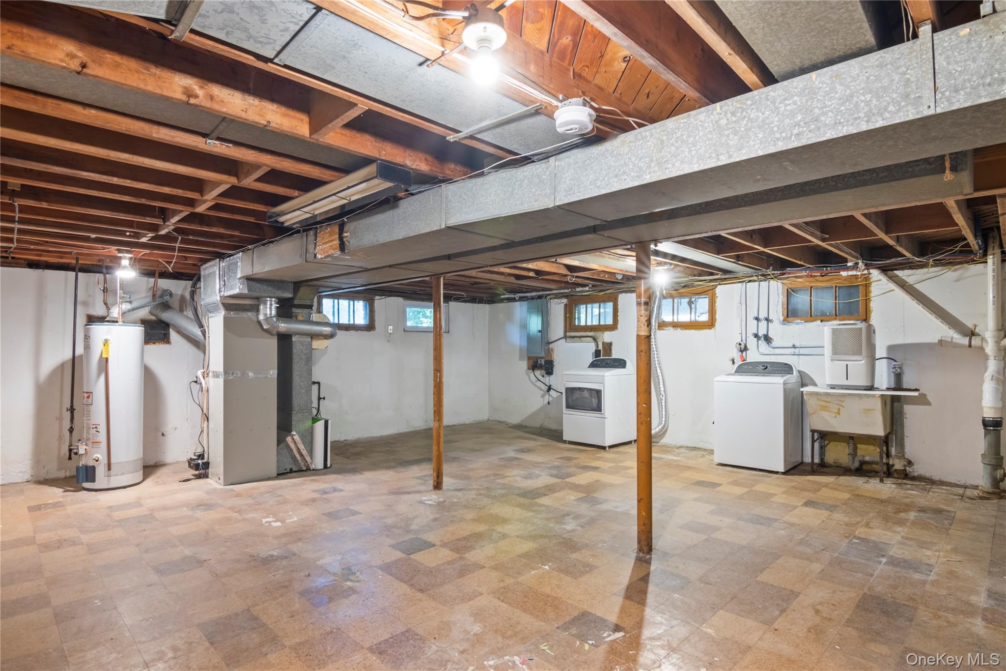 2 Puritan Path, Port Jefferson, NY 11777