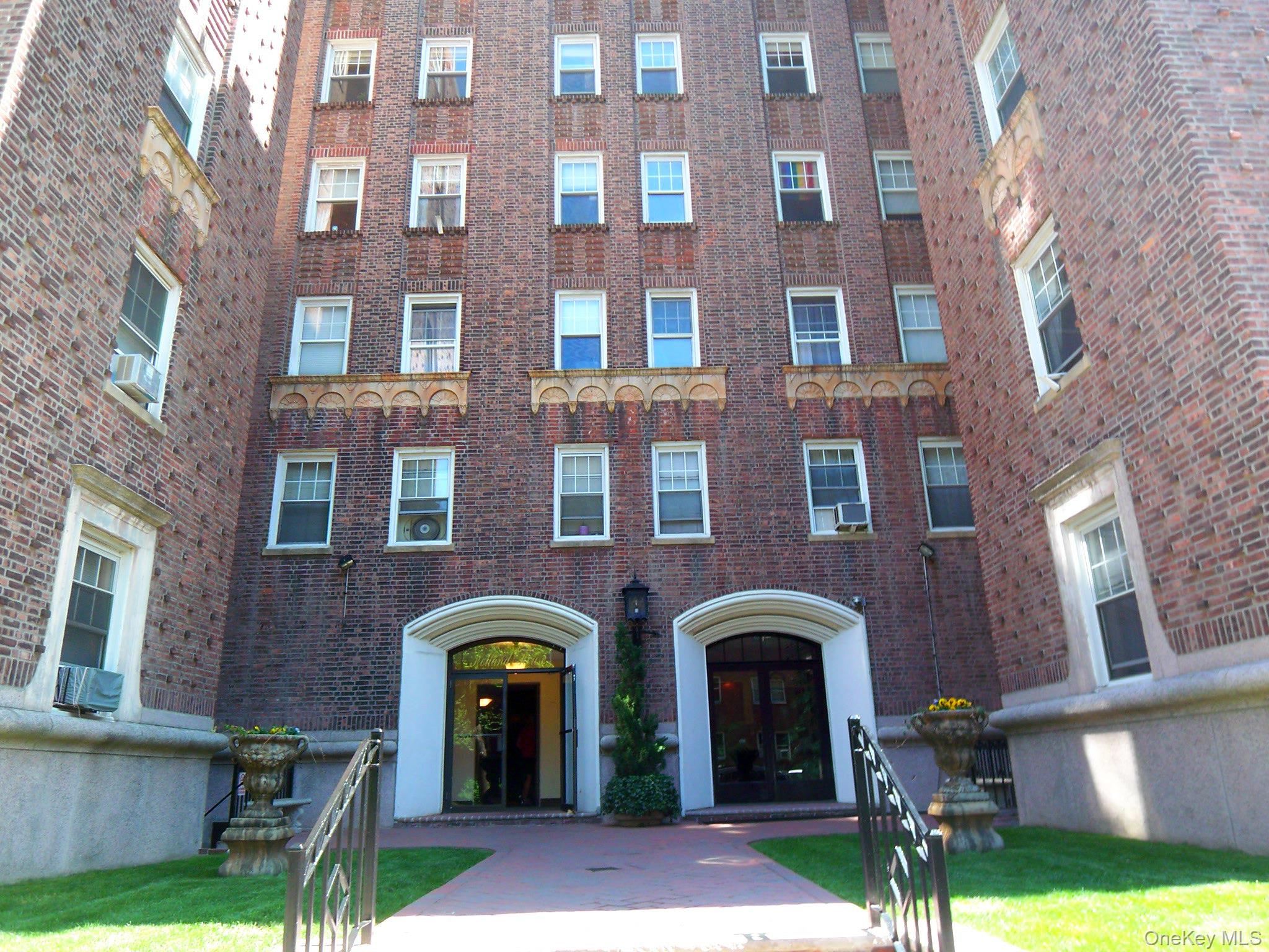 73-37 Austin Street # 2D, Forest Hills, NY 11375