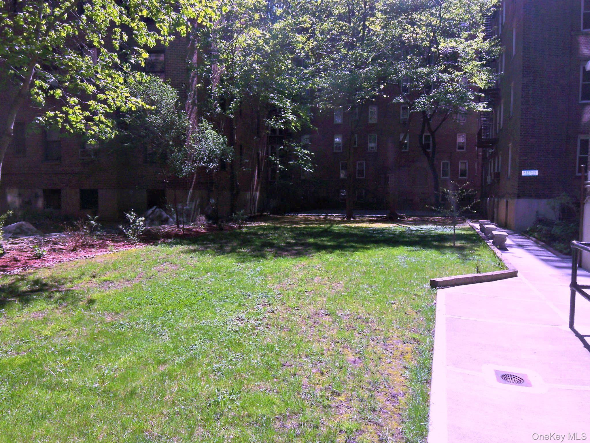 73-37 Austin Street # 2D, Forest Hills, NY 11375