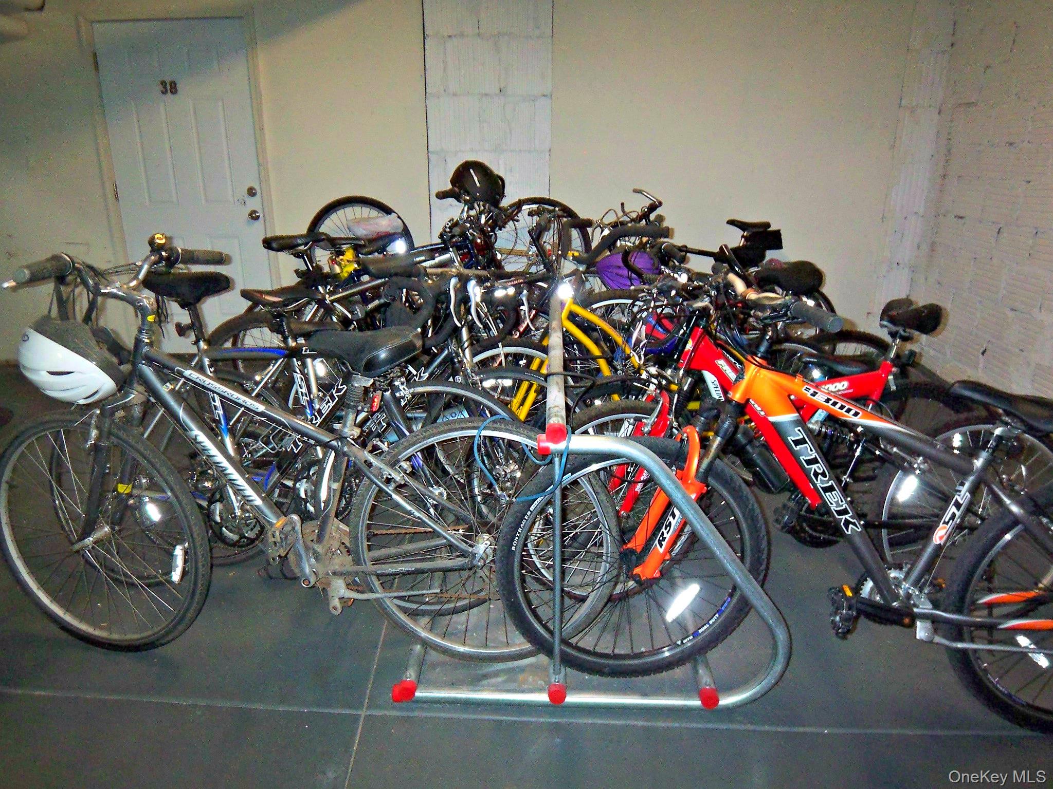 73-37 Austin Street # 2D, Forest Hills, NY 11375