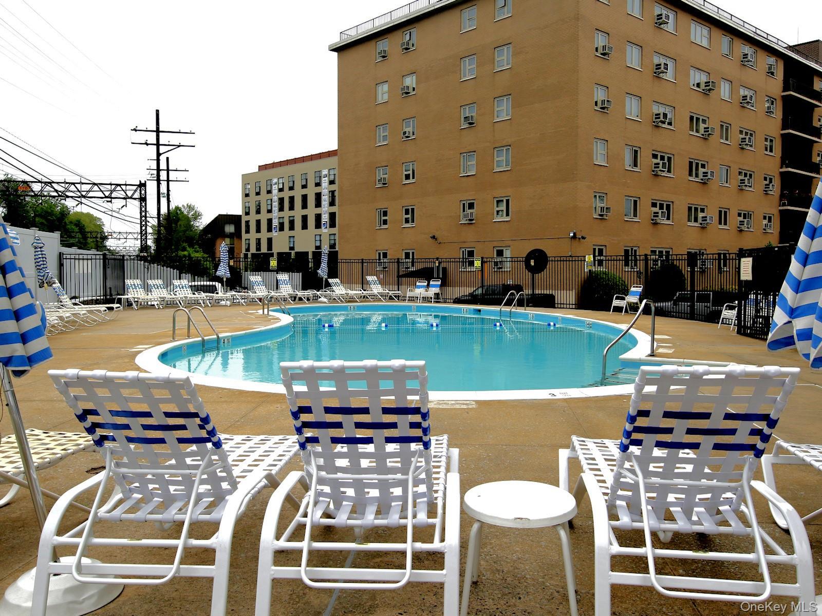 480 Halstead Avenue # 4J, Harrison, NY 10528