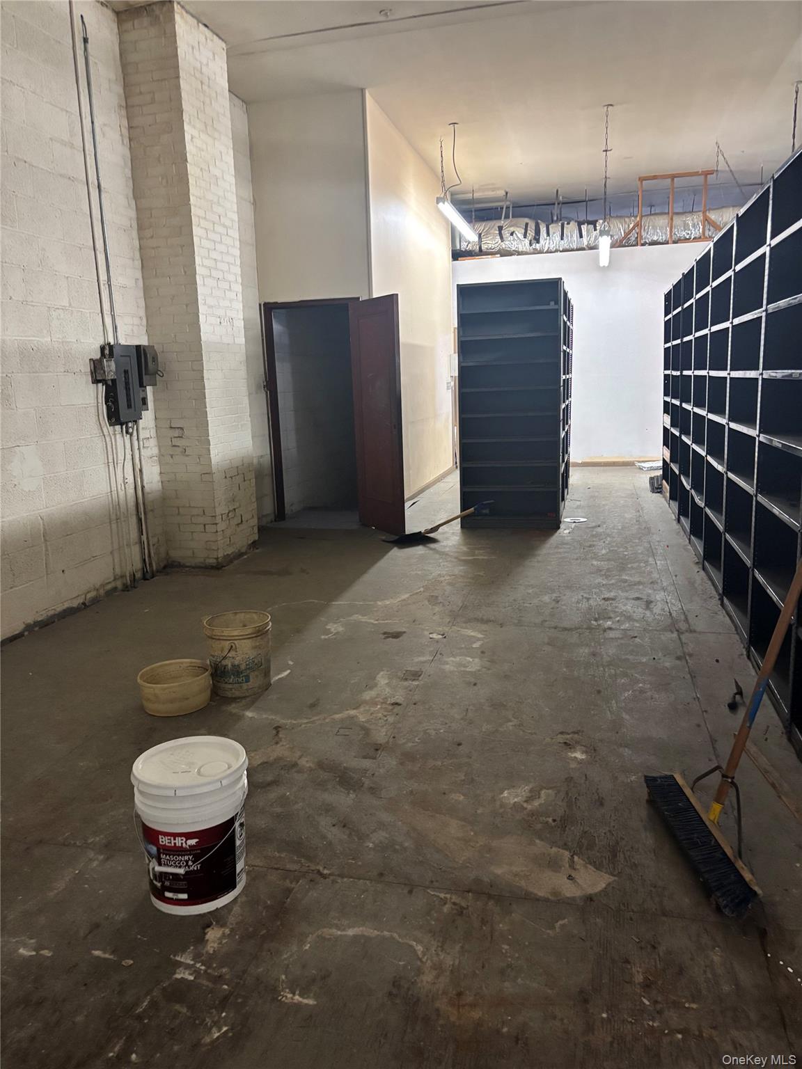 1065 Front Street, Uniondale, NY 11553