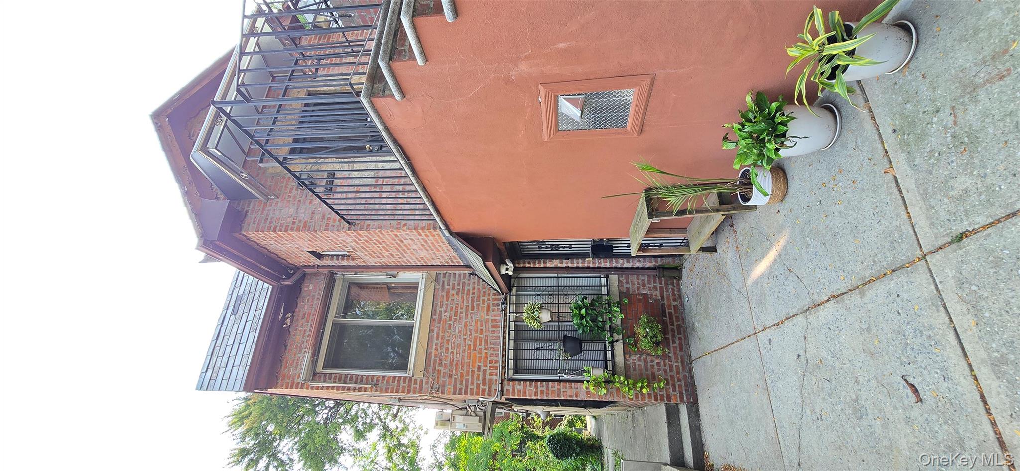 41-21 39 Place, Sunnyside, NY 11104