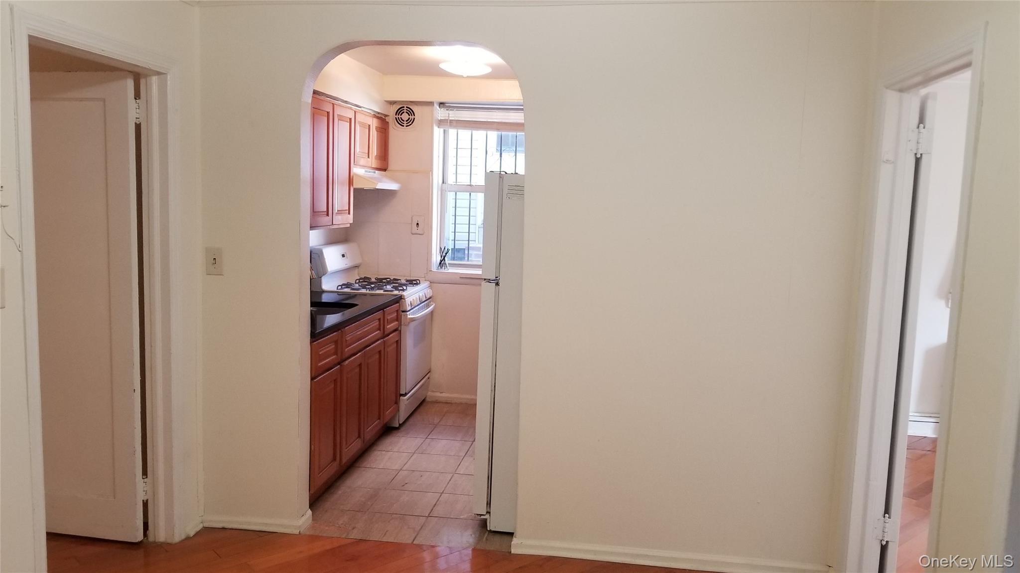 41-21 39 Place, Sunnyside, NY 11104