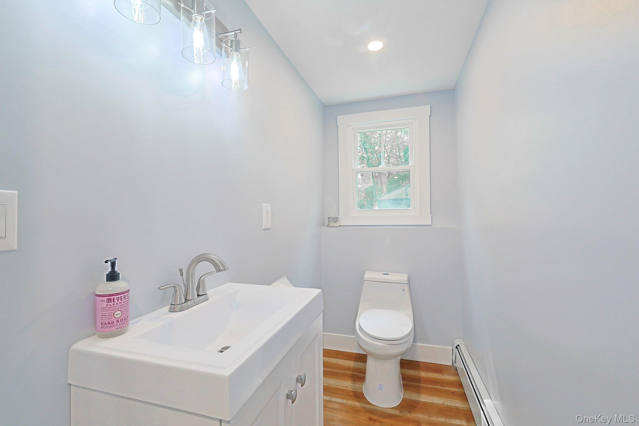 587 Winterton Road, Bloomingburg, NY 12721