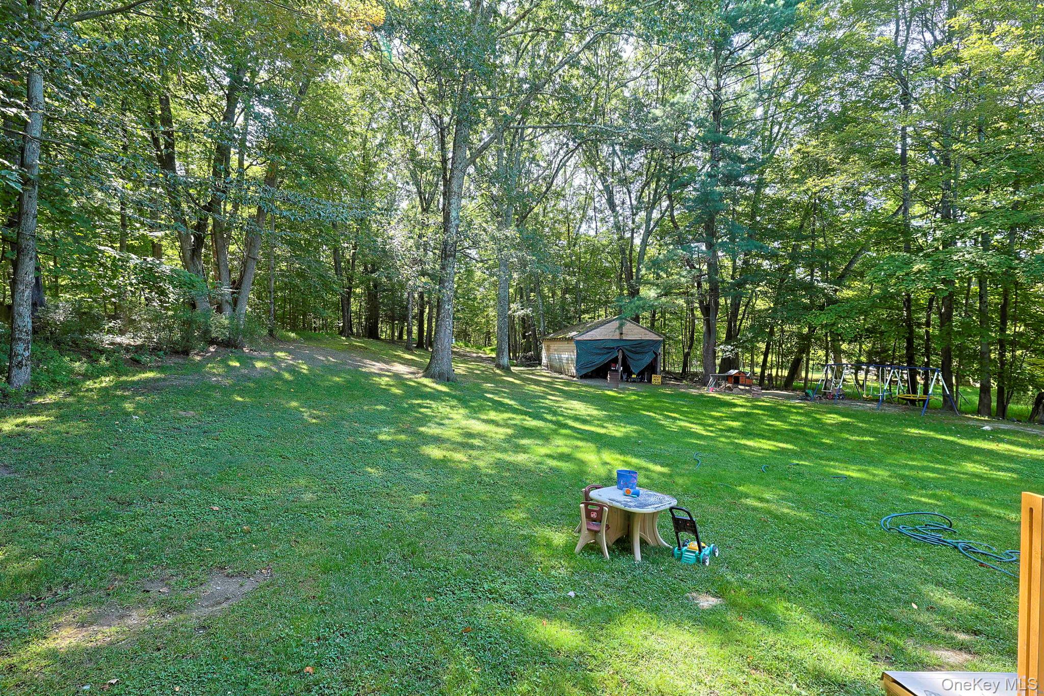 587 Winterton Road, Bloomingburg, NY 12721