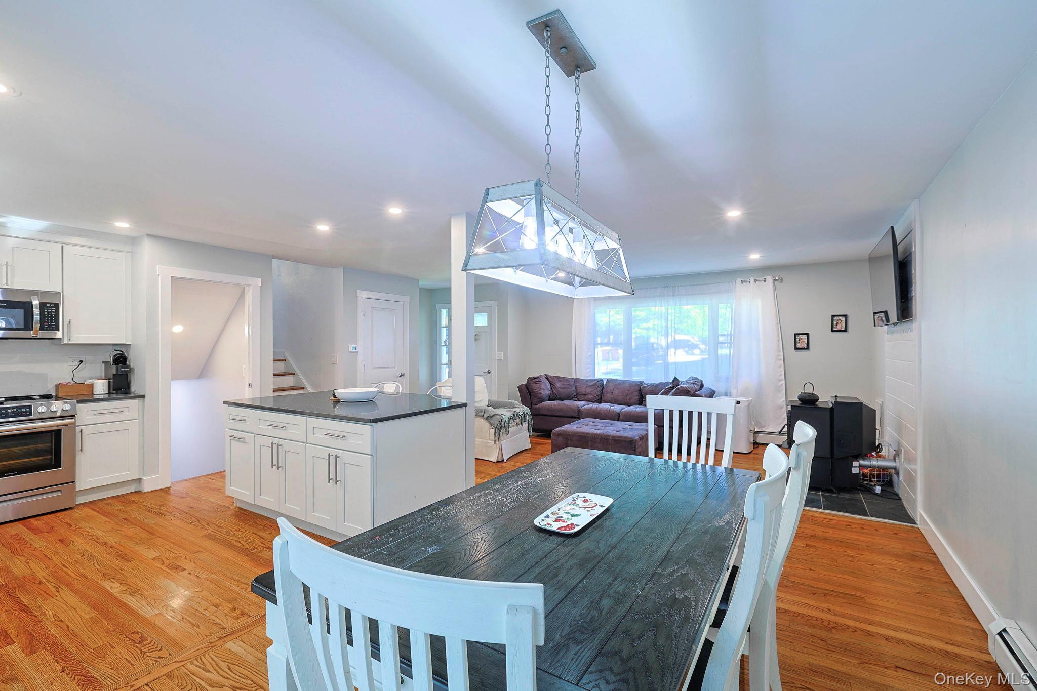 587 Winterton Road, Bloomingburg, NY 12721