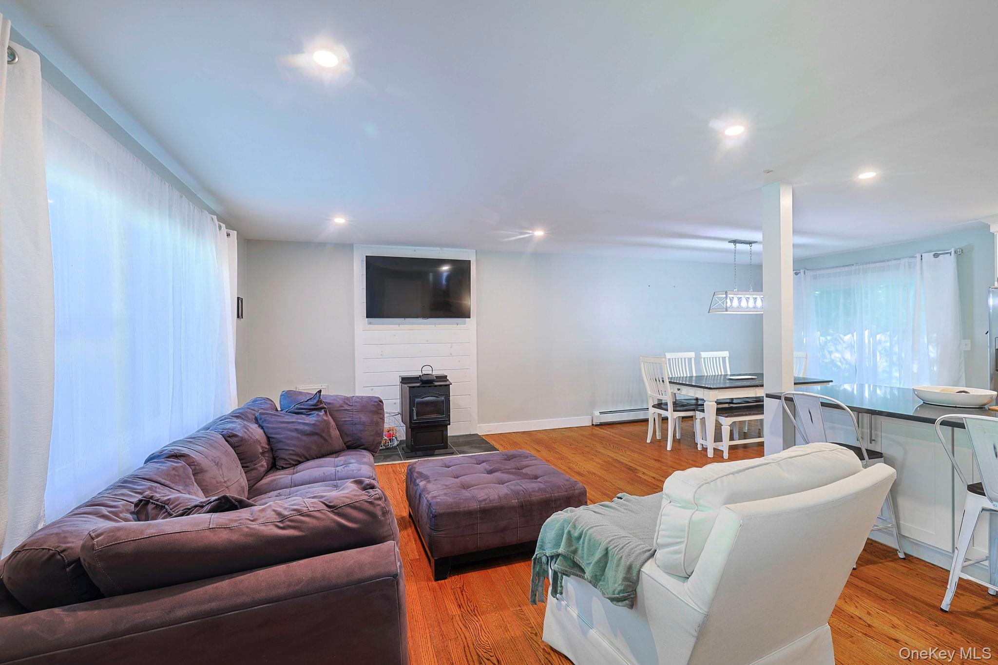 587 Winterton Road, Bloomingburg, NY 12721