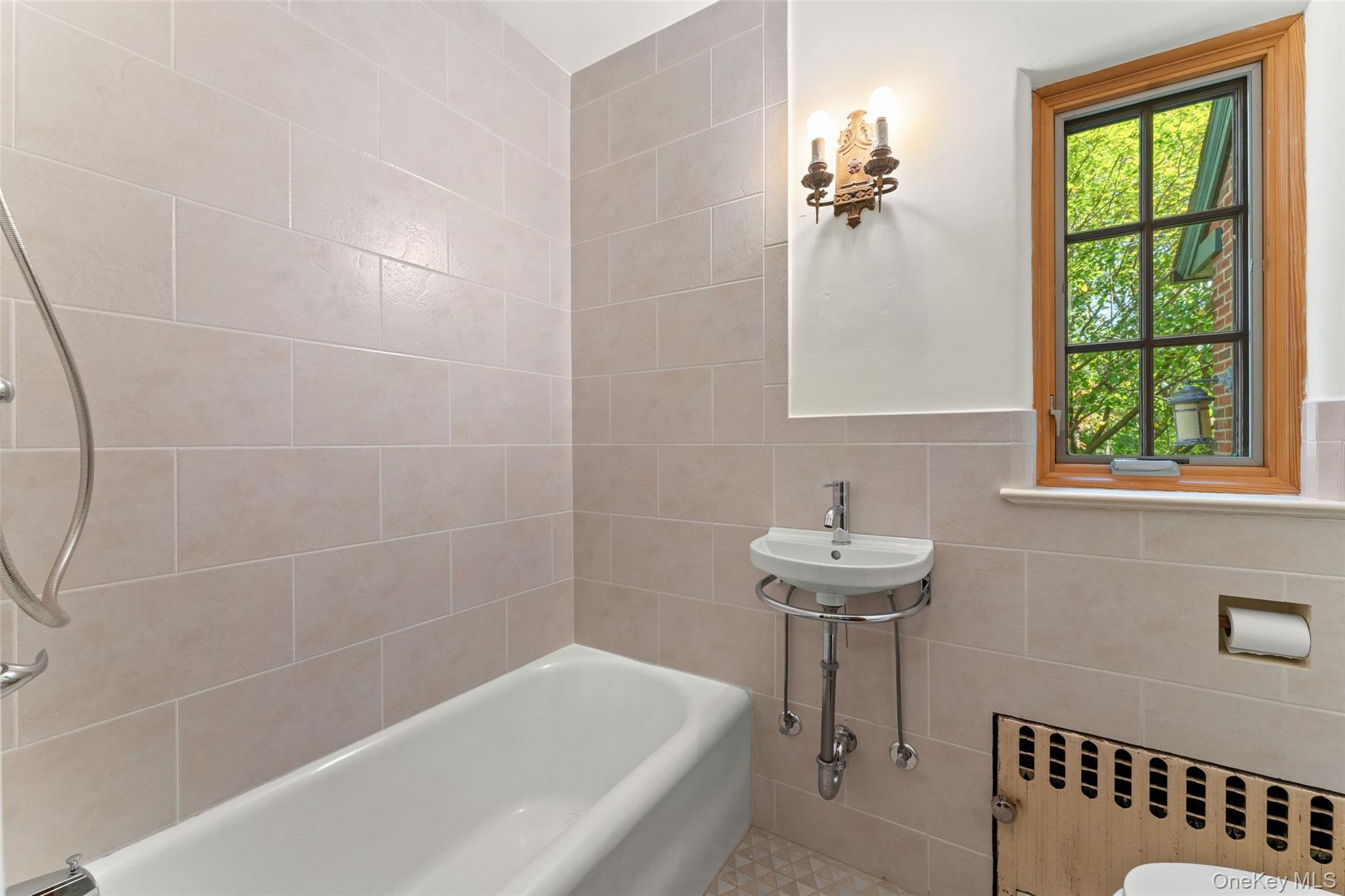 66 Rossmore Avenue, Bronxville, NY 10708