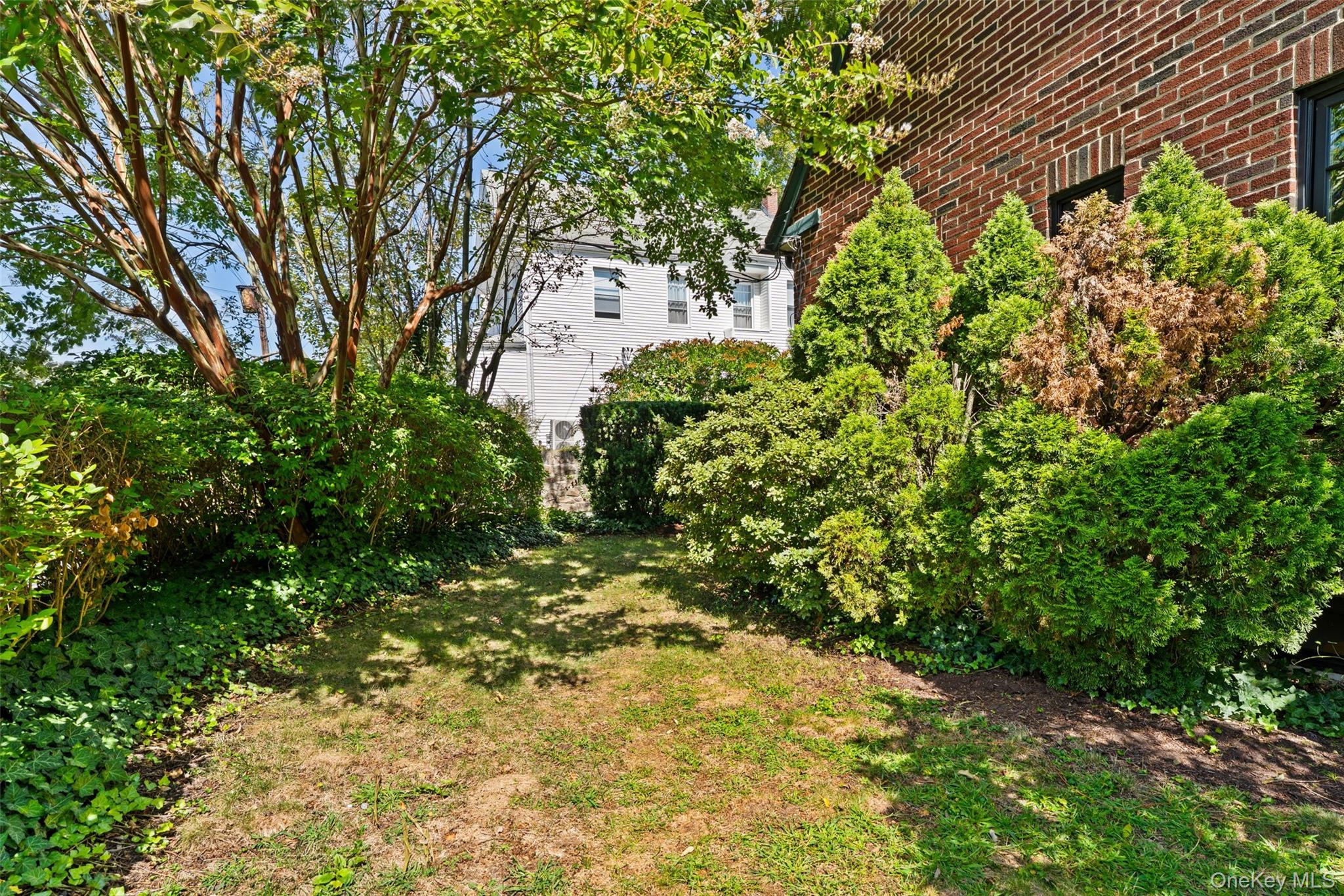 66 Rossmore Avenue, Bronxville, NY 10708