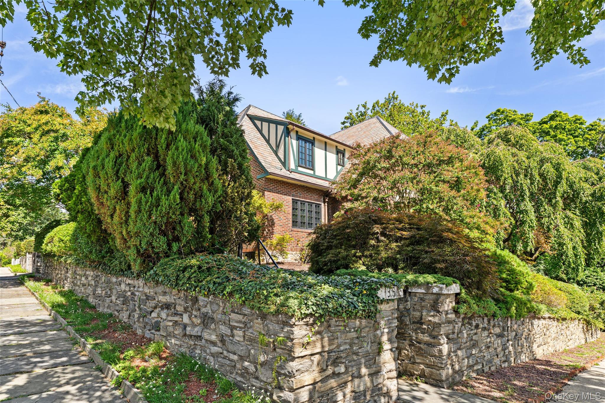 66 Rossmore Avenue, Bronxville, NY 10708