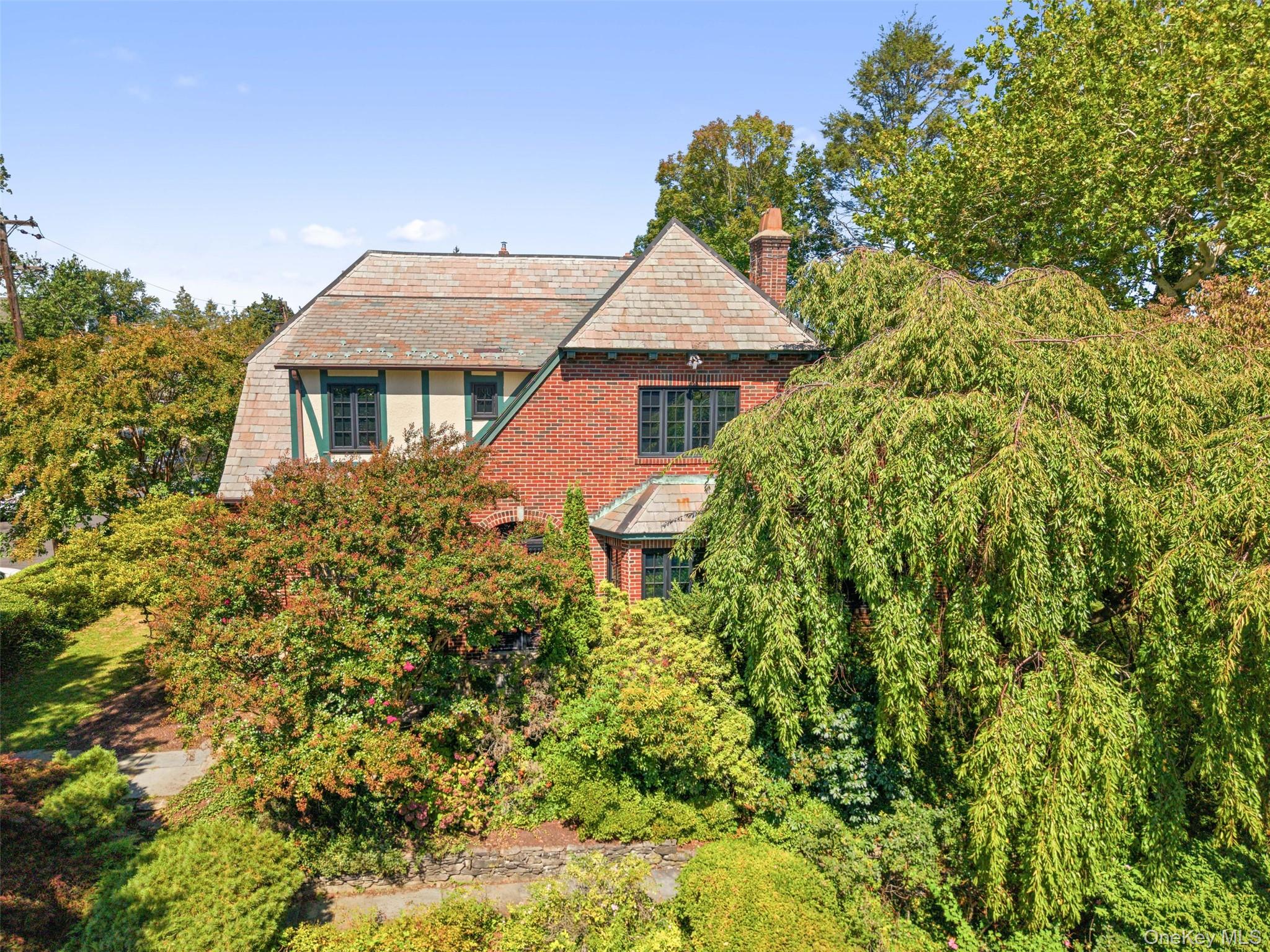 66 Rossmore Avenue, Bronxville, NY 10708