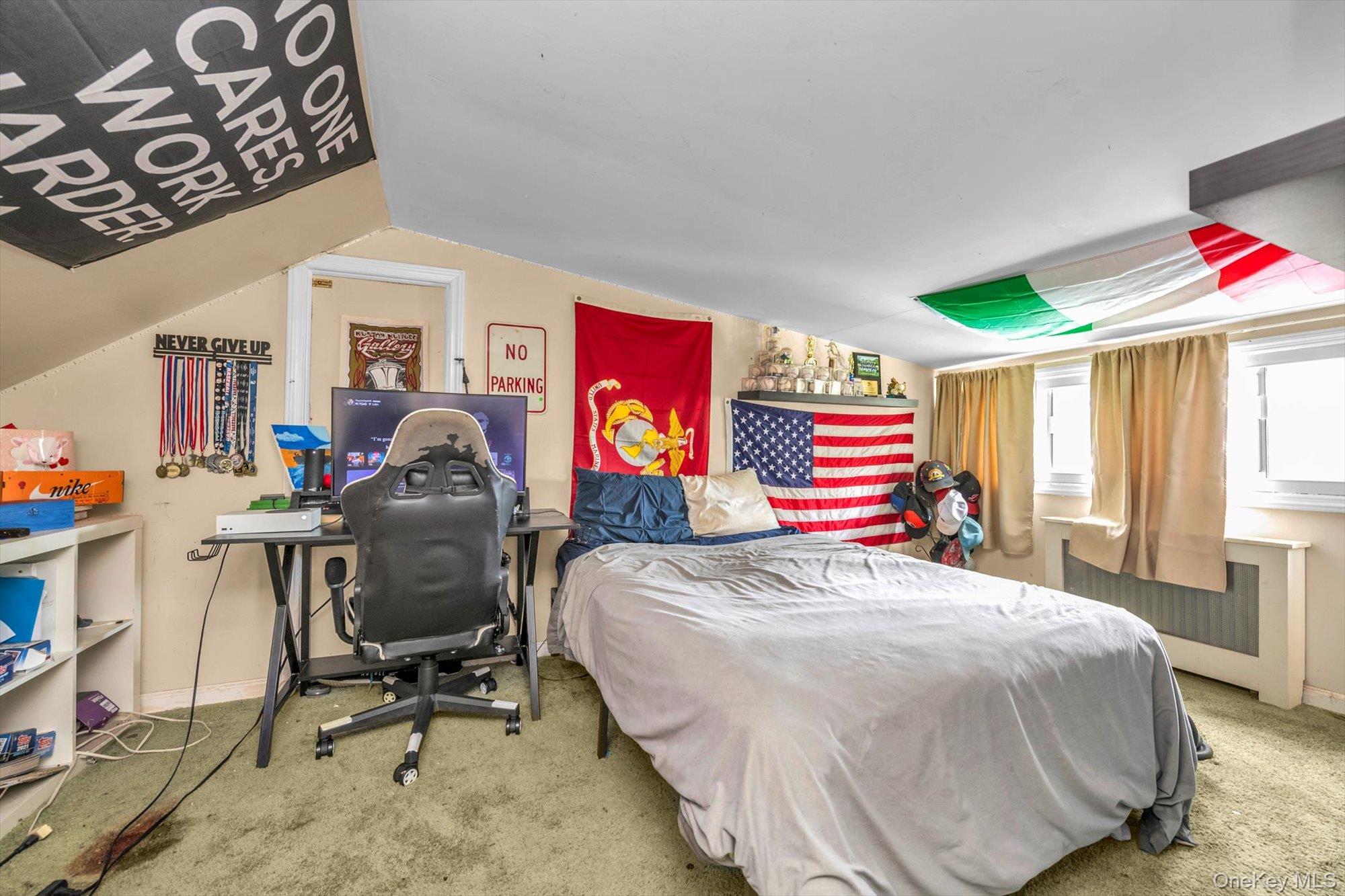 91 7th Street, Hicksville, NY 11801