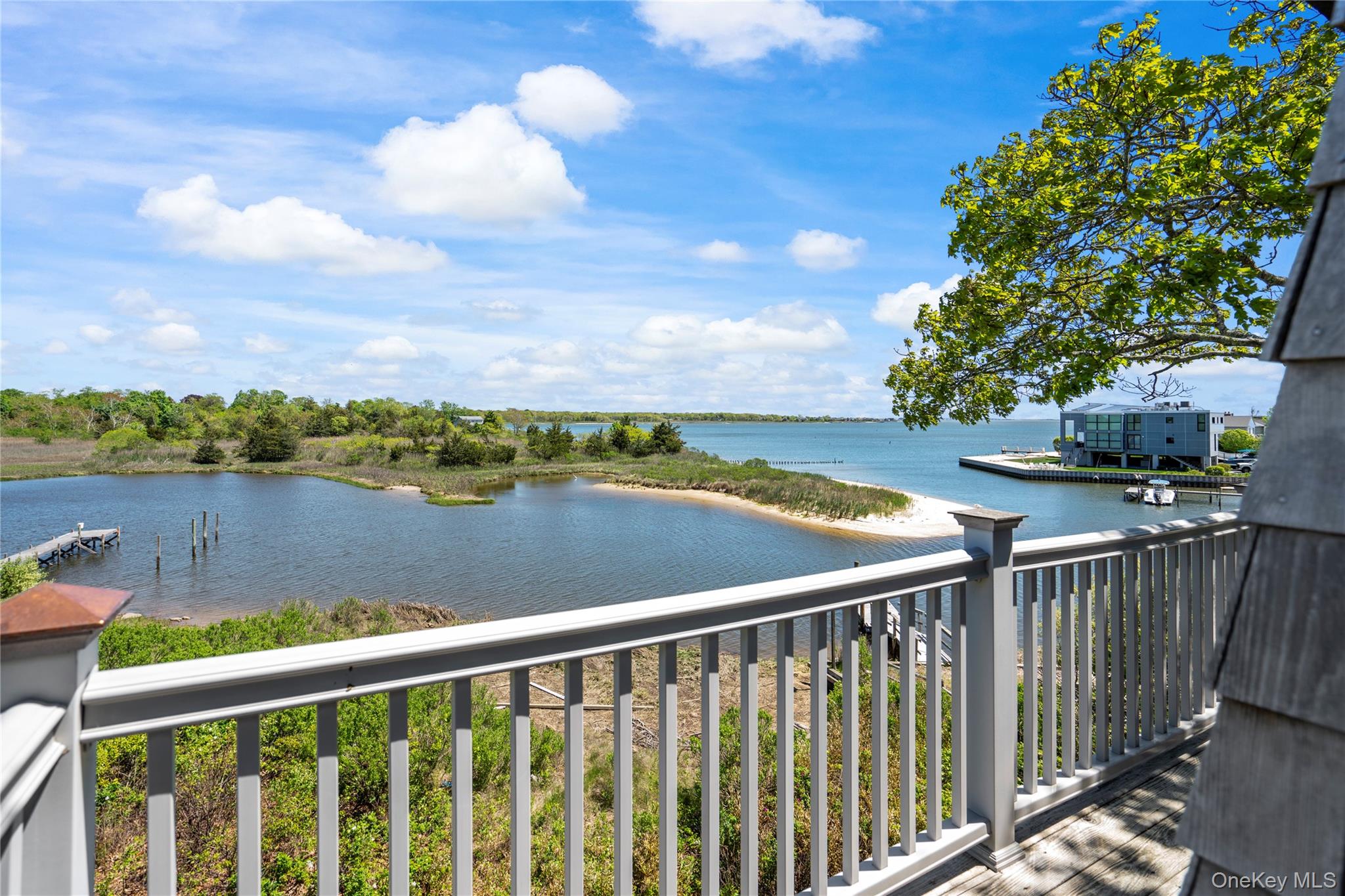 55 W End Avenue, East Quogue, NY 11942