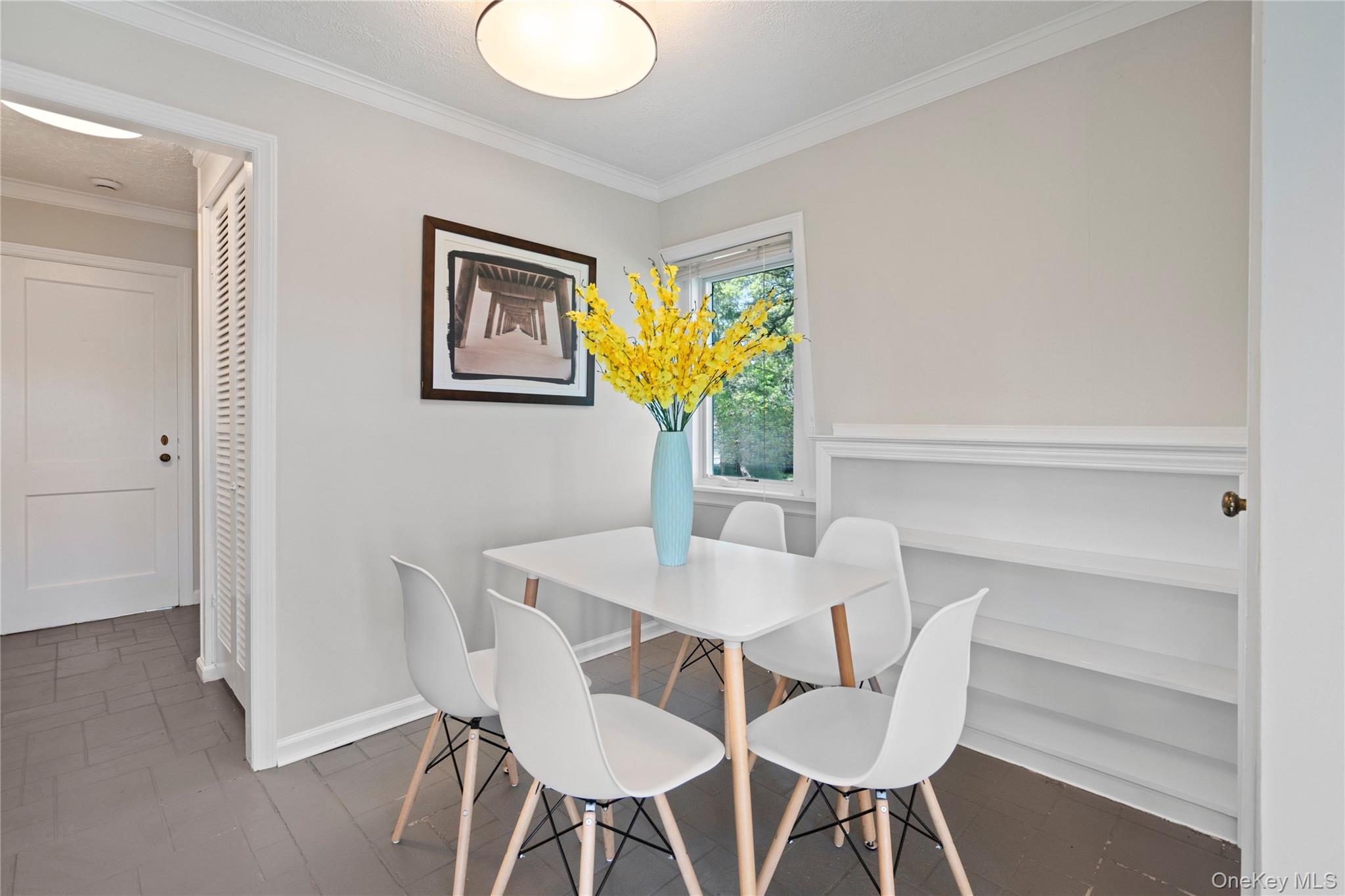 55 W End Avenue, East Quogue, NY 11942