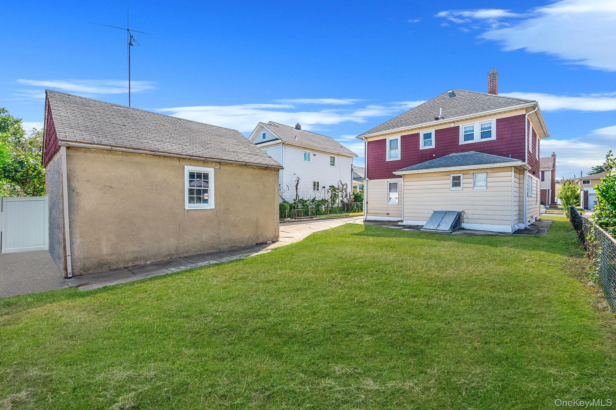 236 Jackson Avenue, Mineola, NY 11501