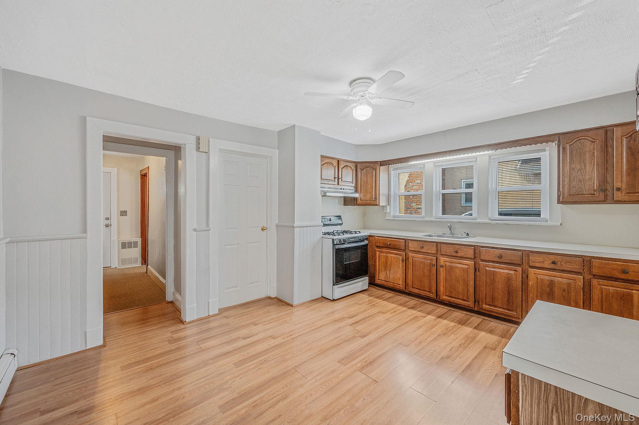 236 Jackson Avenue, Mineola, NY 11501