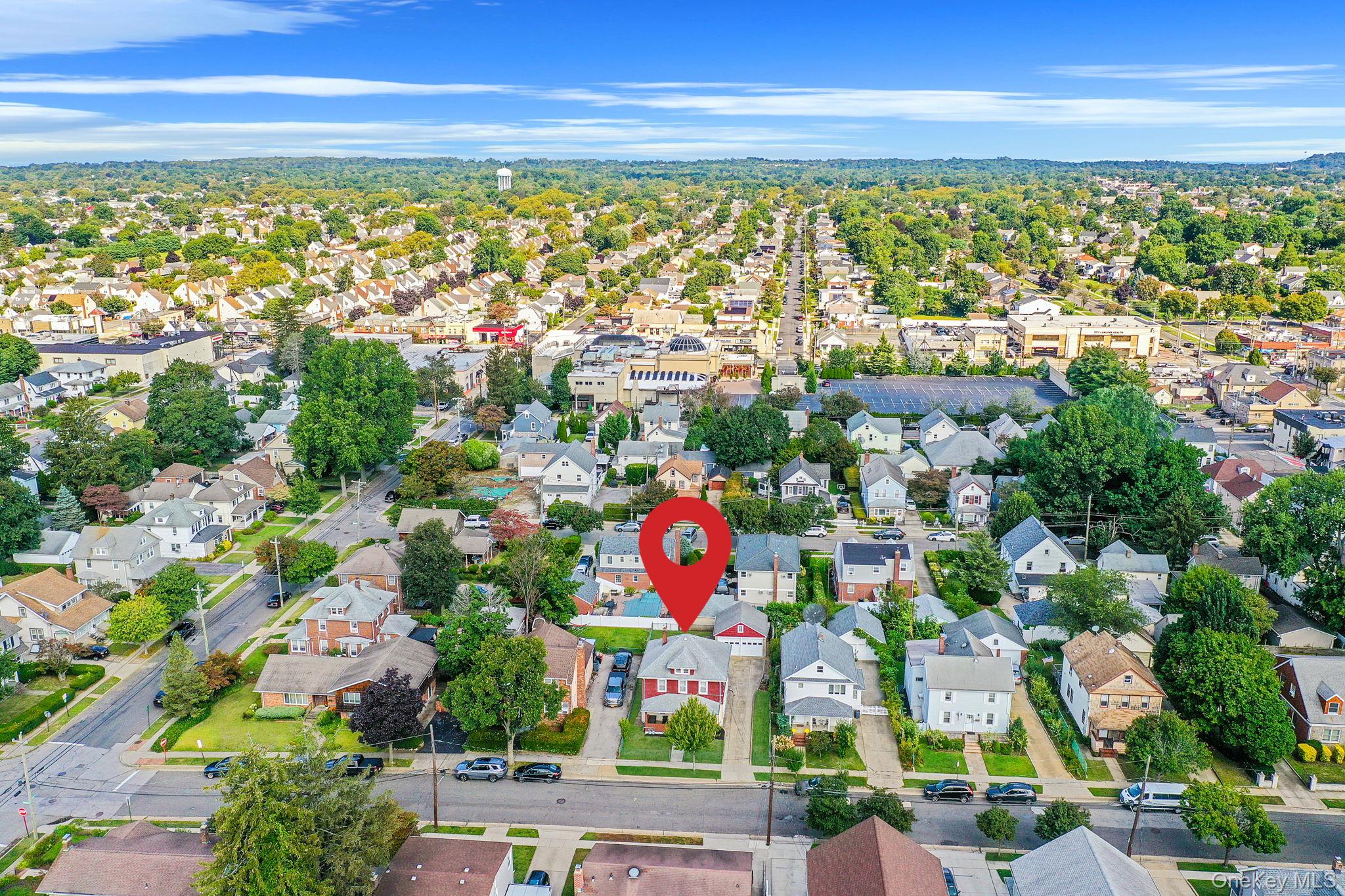 236 Jackson Avenue, Mineola, NY 11501