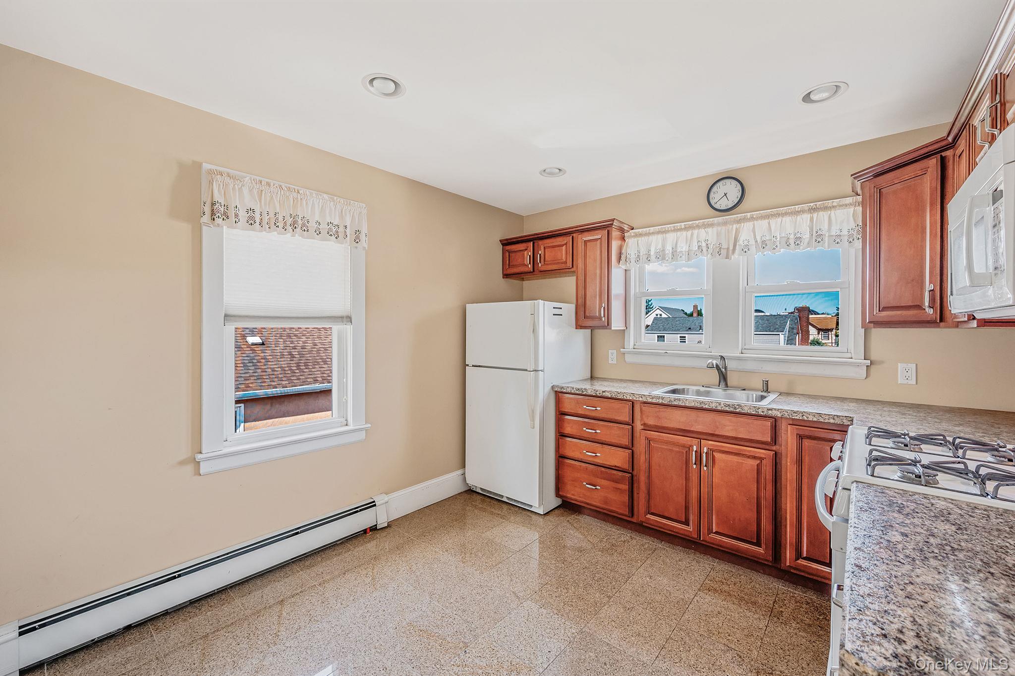 236 Jackson Avenue, Mineola, NY 11501