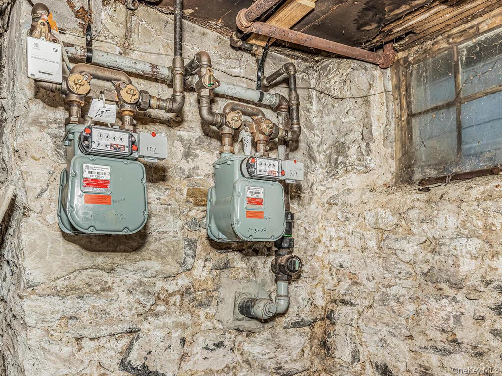 557 S 5th Avenue, Mount Vernon, NY 10550