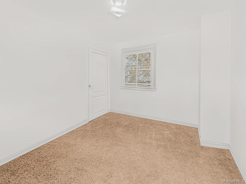 557 S 5th Avenue, Mount Vernon, NY 10550