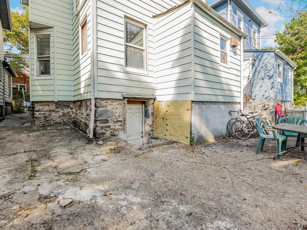 557 S 5th Avenue, Mount Vernon, NY 10550