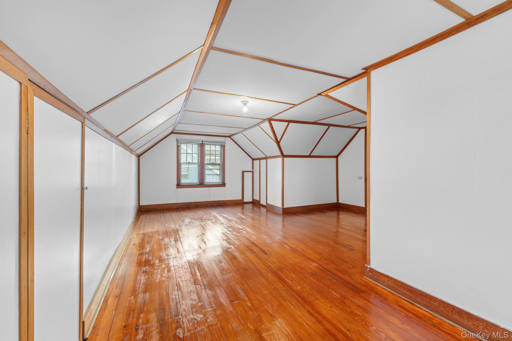 16 Oak Terrace, Suffern, NY 10901