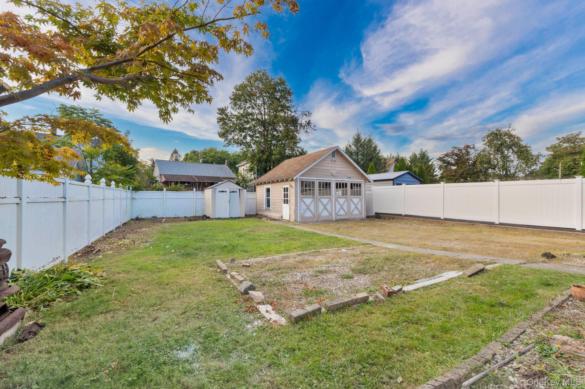 16 Oak Terrace, Suffern, NY 10901