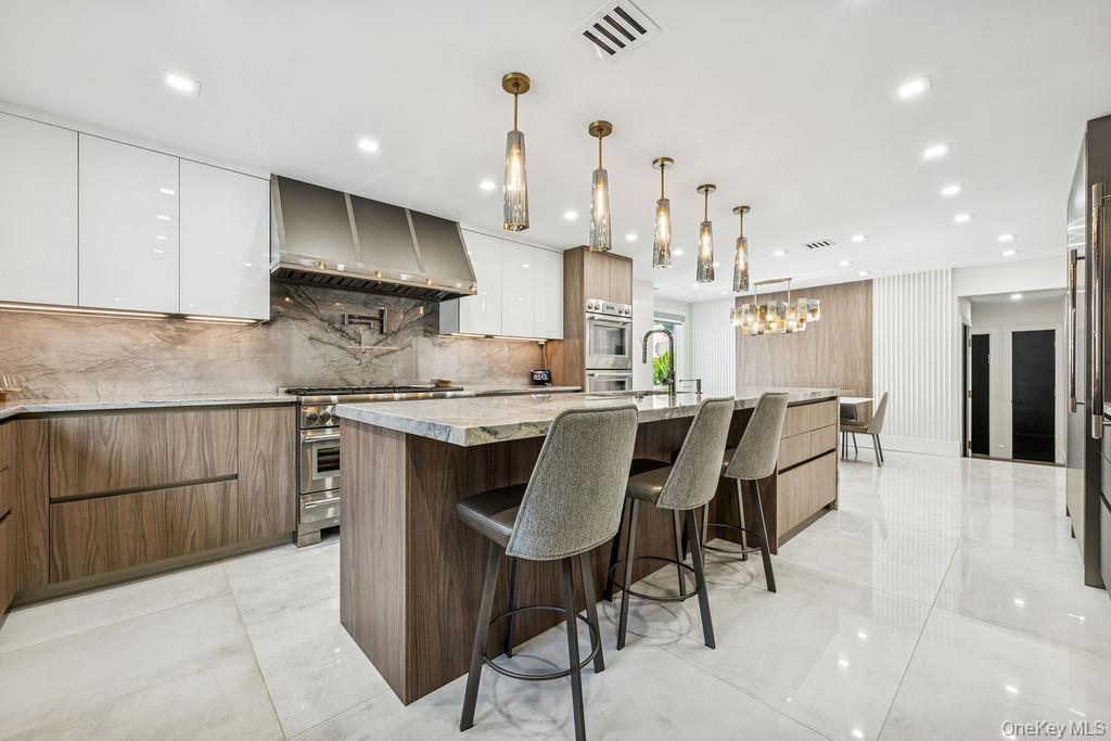 992 Dartmouth Lane, Woodmere, NY 11598