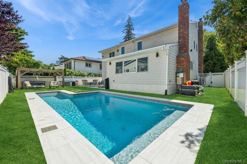 992 Dartmouth Lane, Woodmere, NY 11598