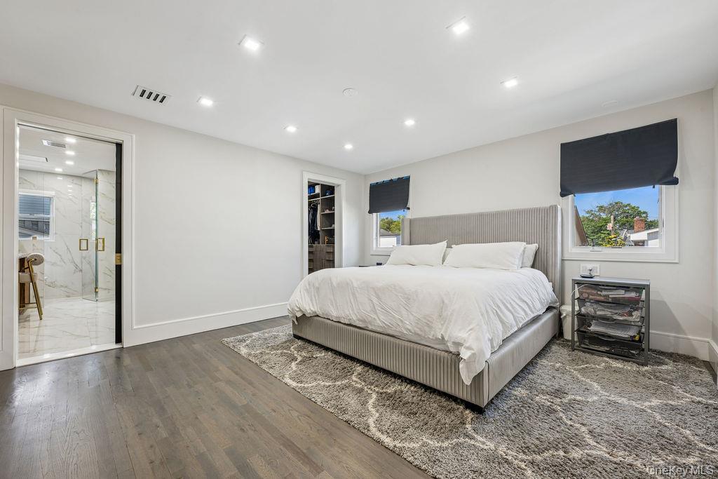 992 Dartmouth Lane, Woodmere, NY 11598