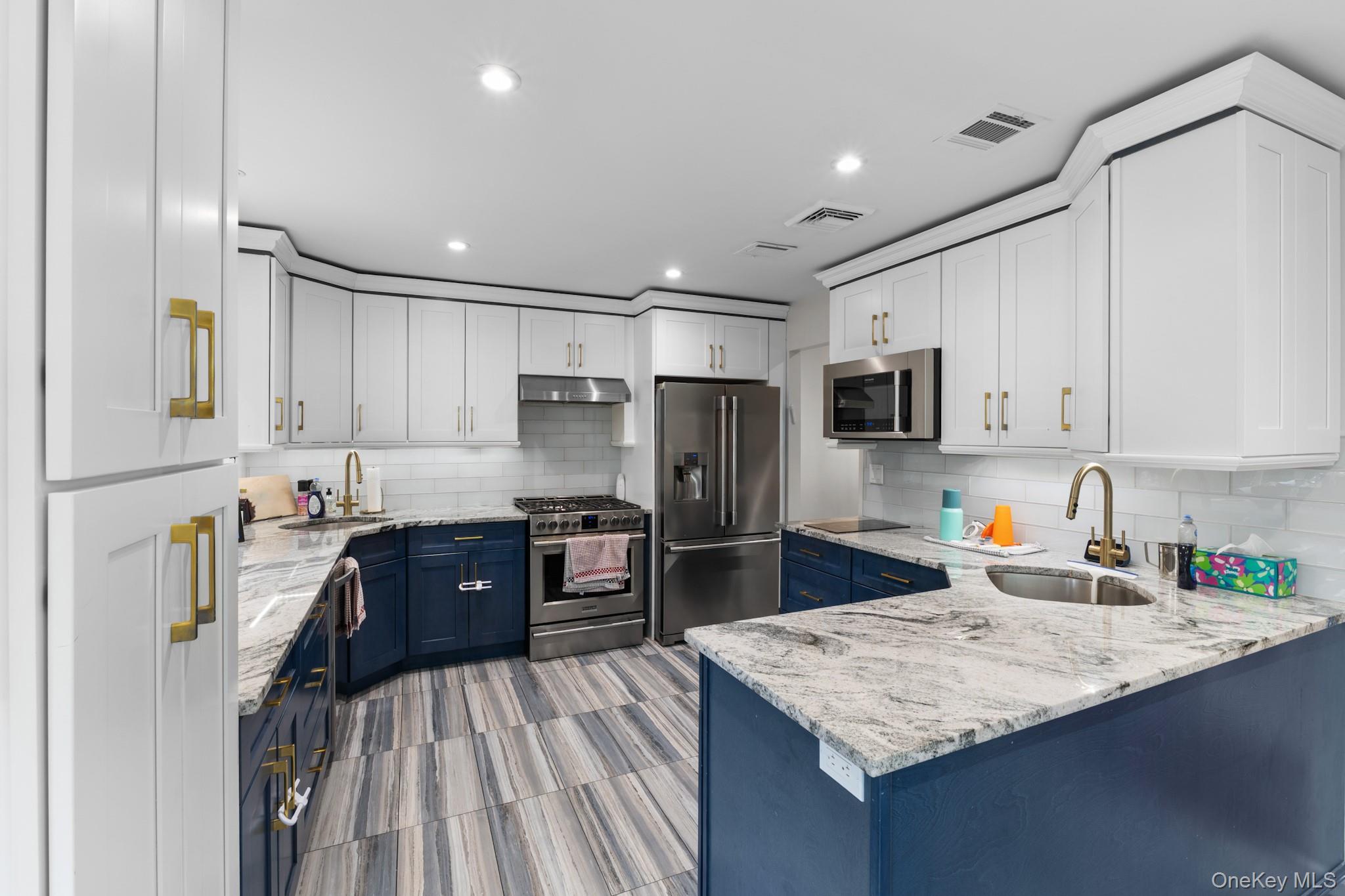 1 Phillips Drive, Airmont, NY 10901