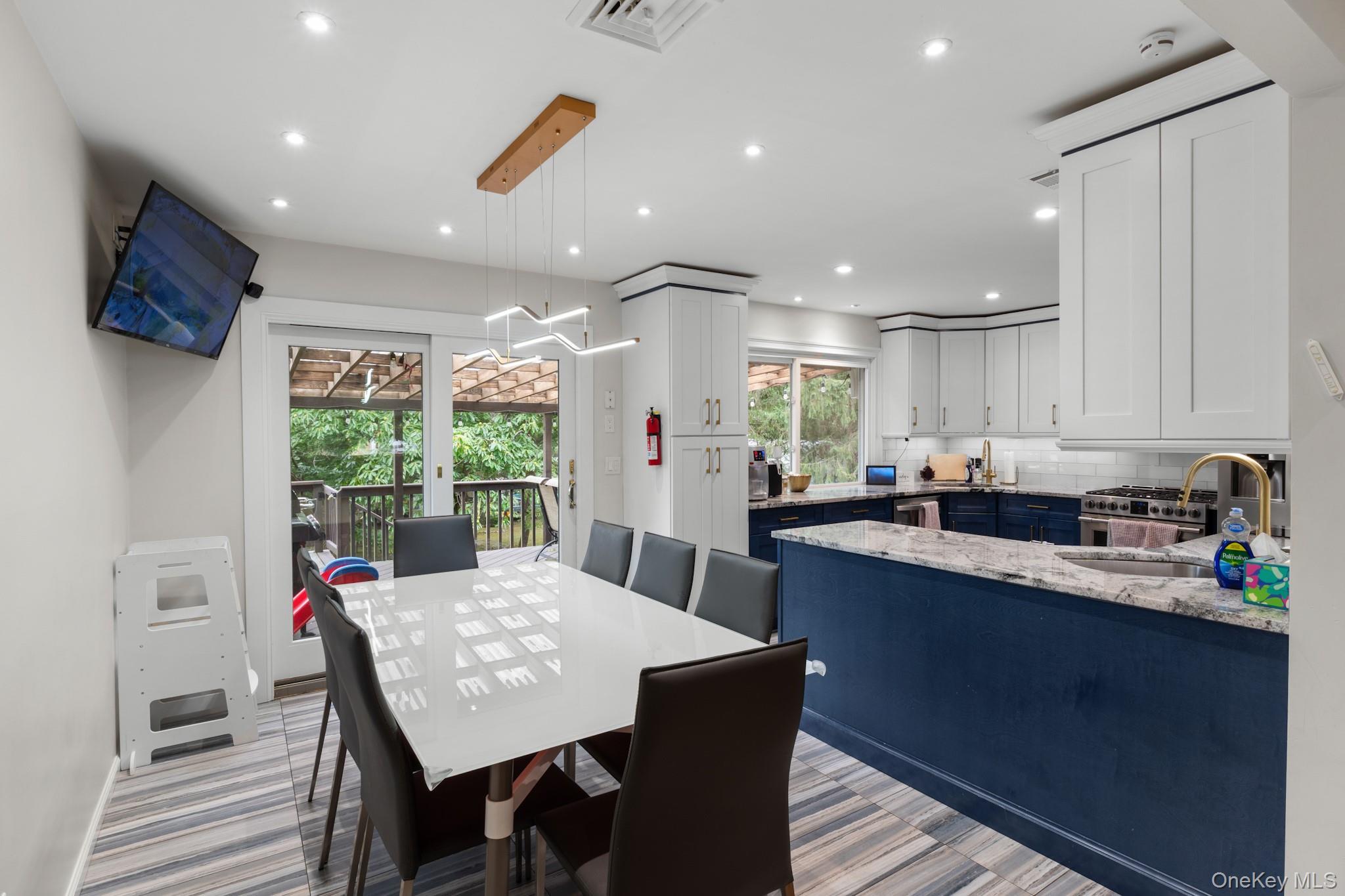 1 Phillips Drive, Airmont, NY 10901