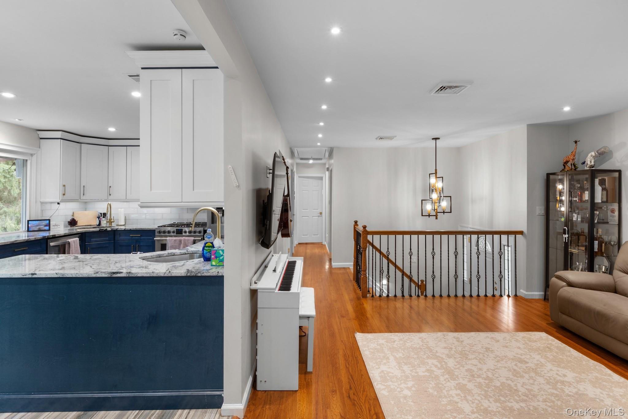 1 Phillips Drive, Airmont, NY 10901