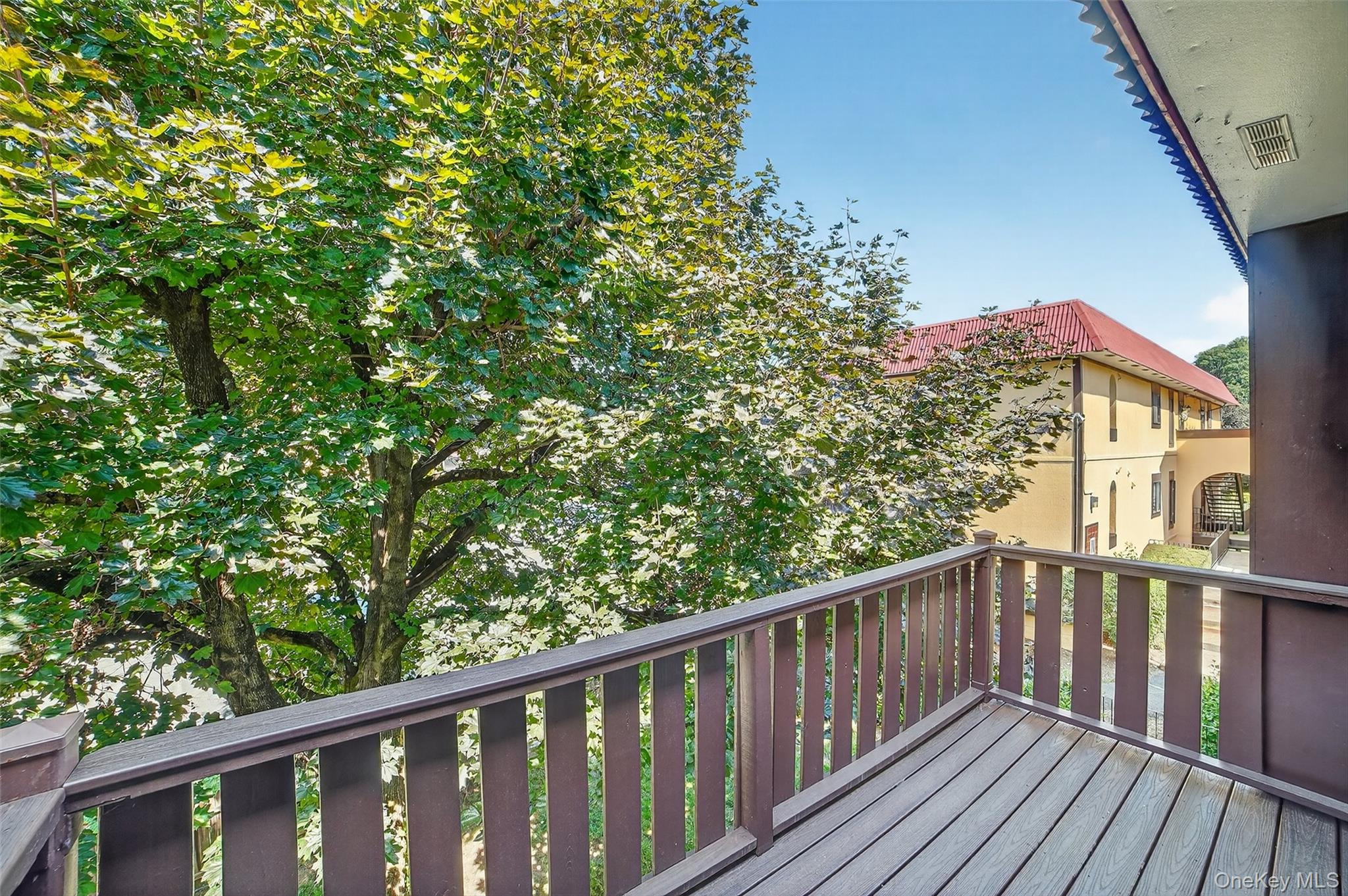 12 Granada Crescent # 20, White Plains, NY 10603