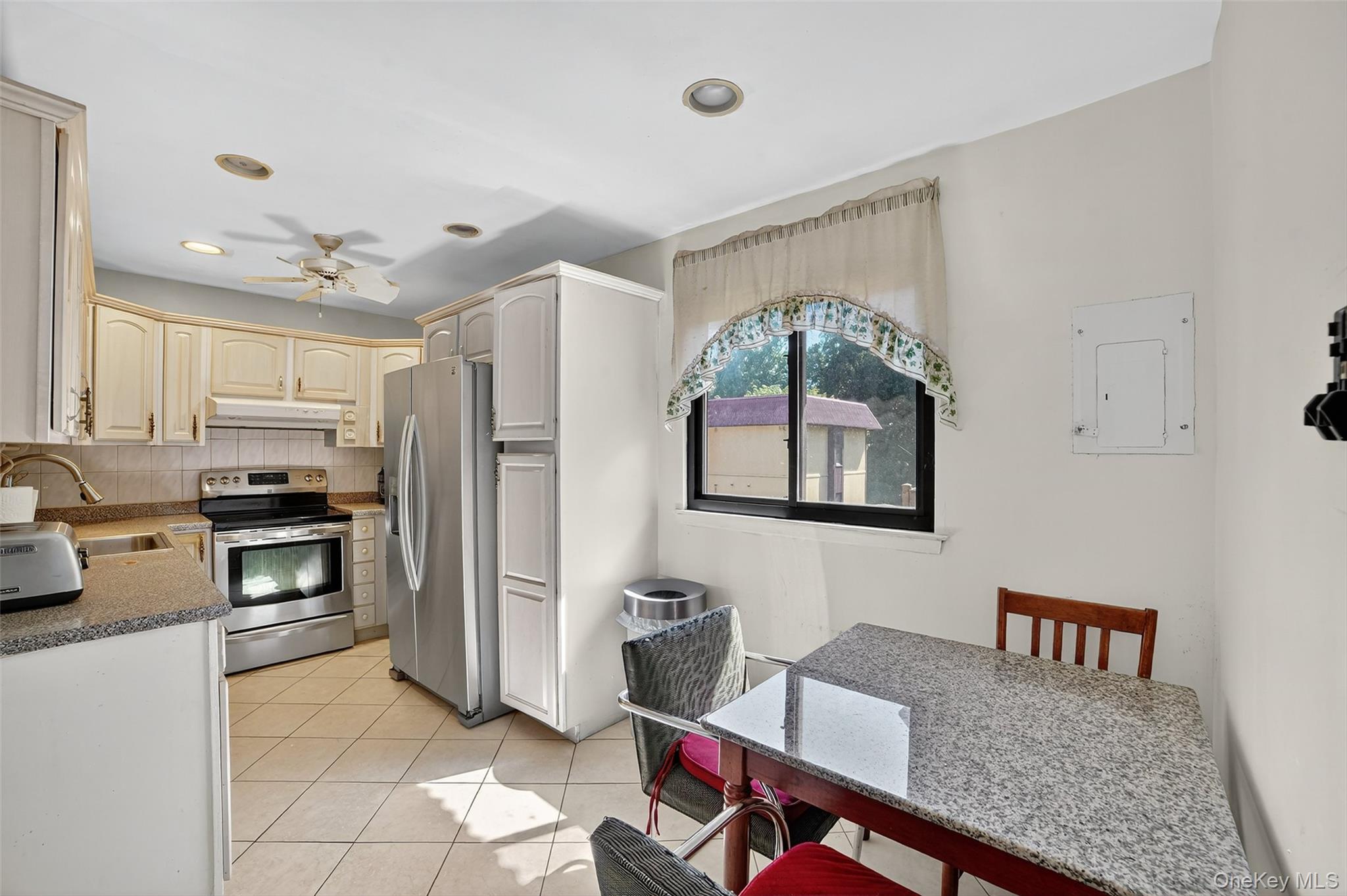 12 Granada Crescent # 20, White Plains, NY 10603