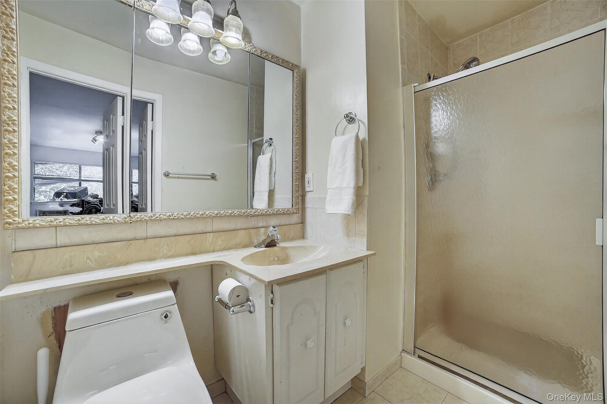 12 Granada Crescent # 20, White Plains, NY 10603