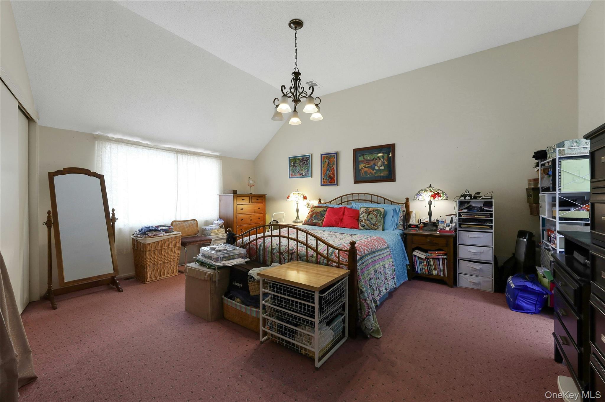 180 Treetop Circle, Nanuet, NY 10954