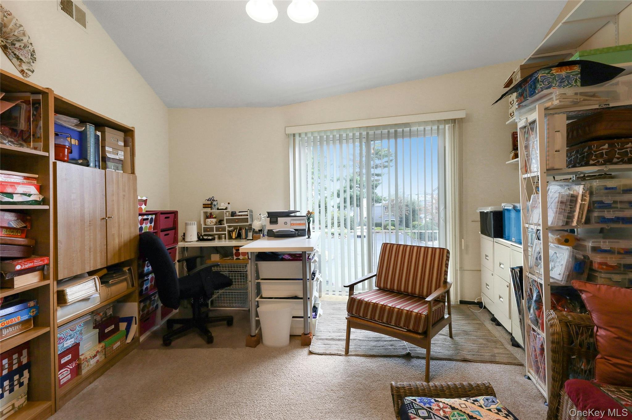 180 Treetop Circle, Nanuet, NY 10954