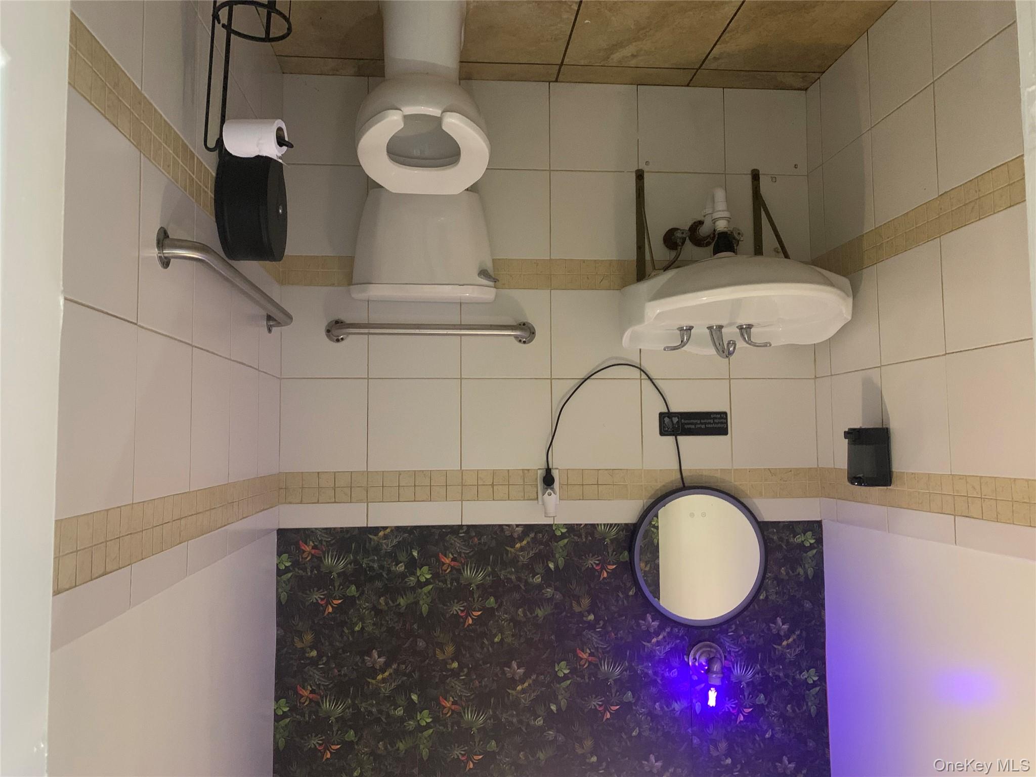 38-01 31st Avenue, Astoria, NY 11103