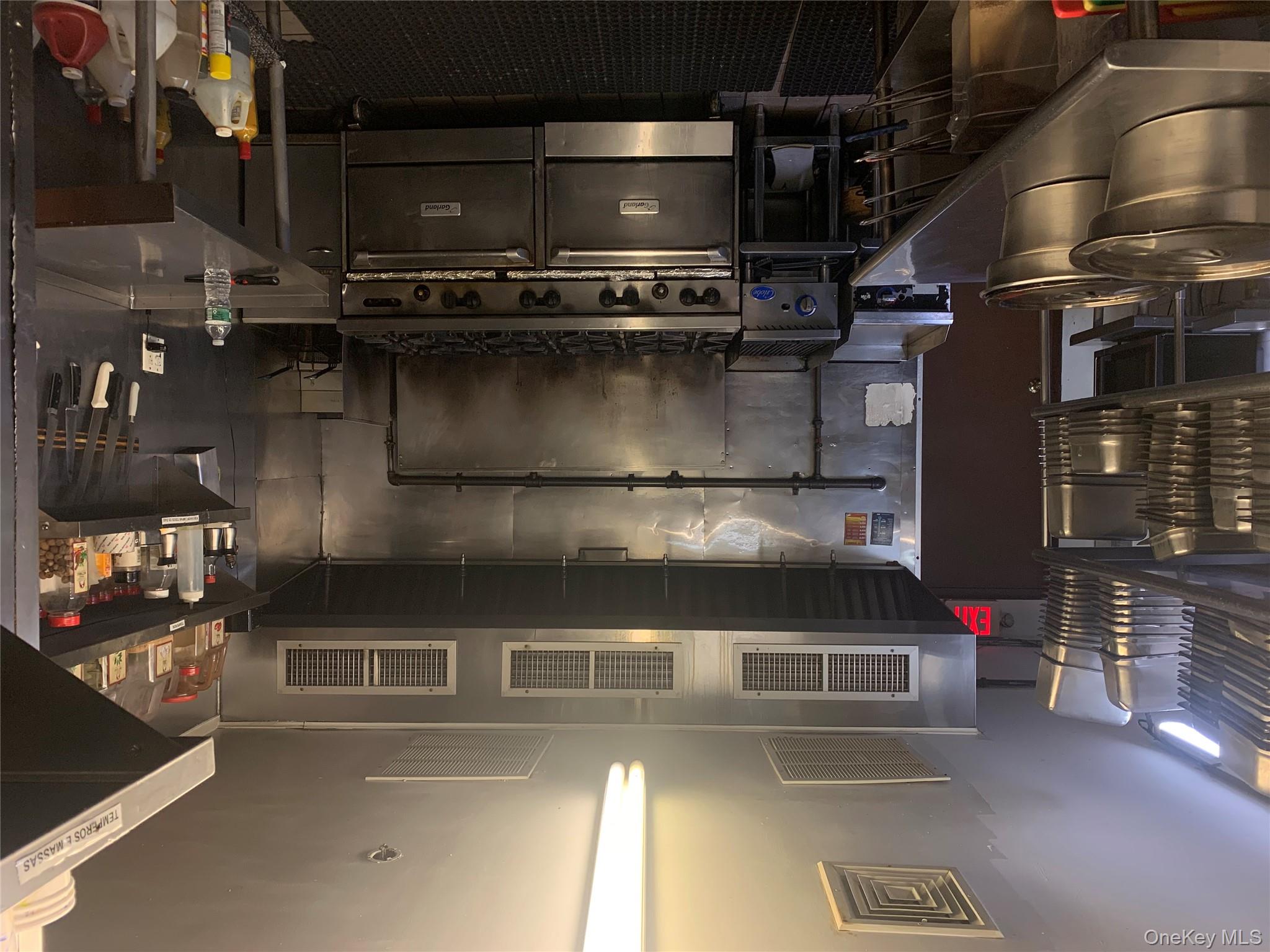 38-01 31st Avenue, Astoria, NY 11103