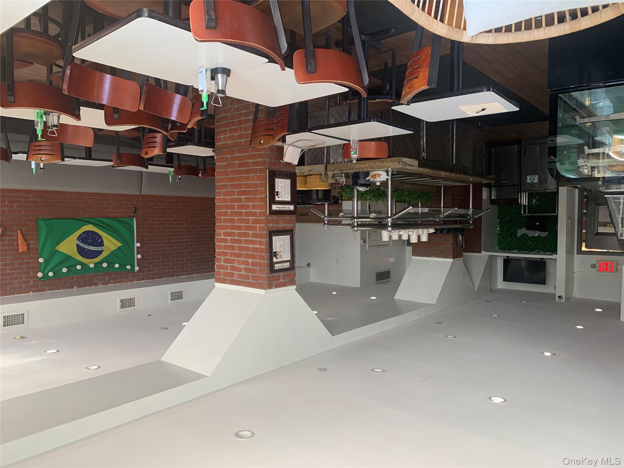 38-01 31st Avenue, Astoria, NY 11103