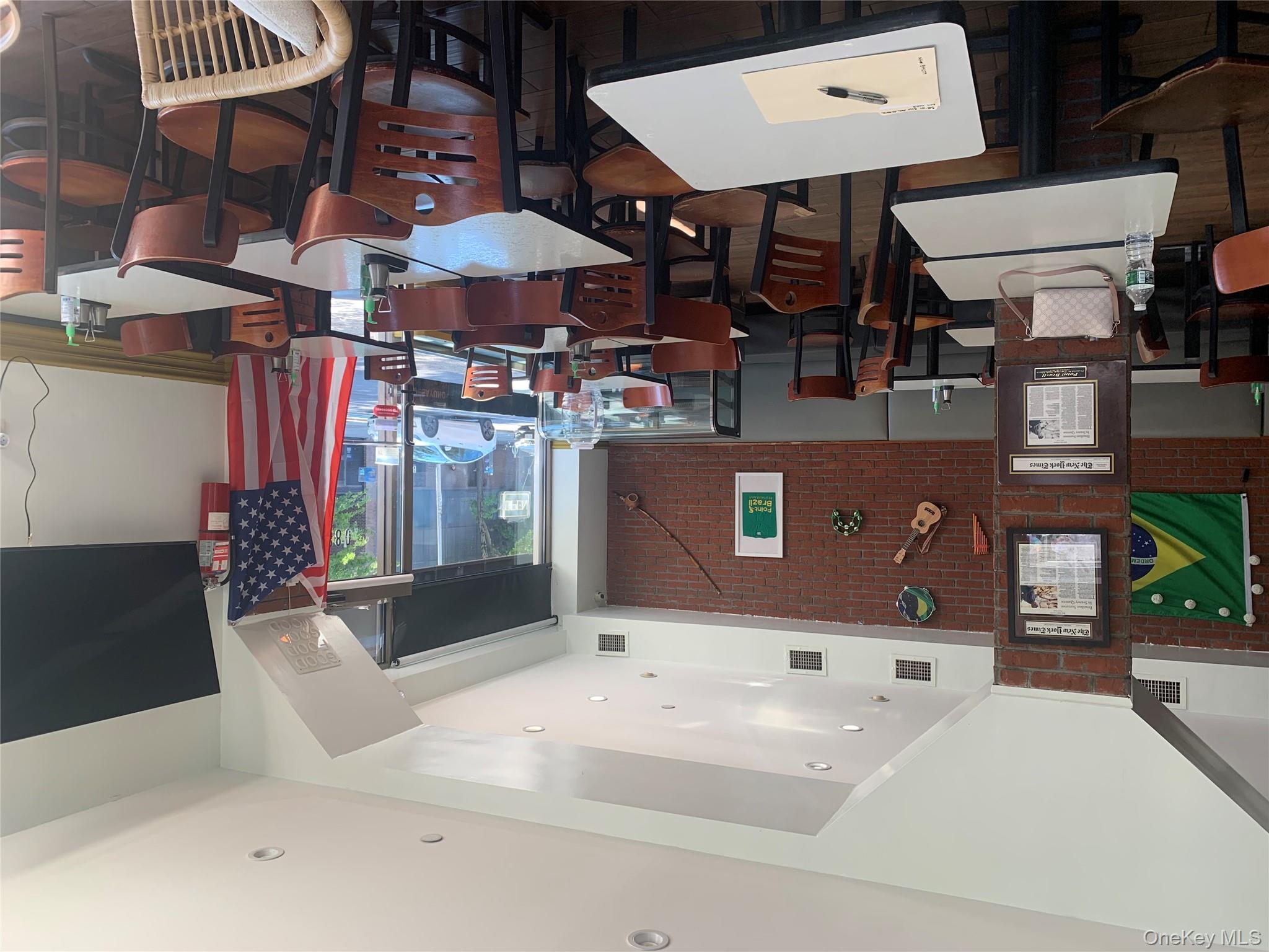 38-01 31st Avenue, Astoria, NY 11103