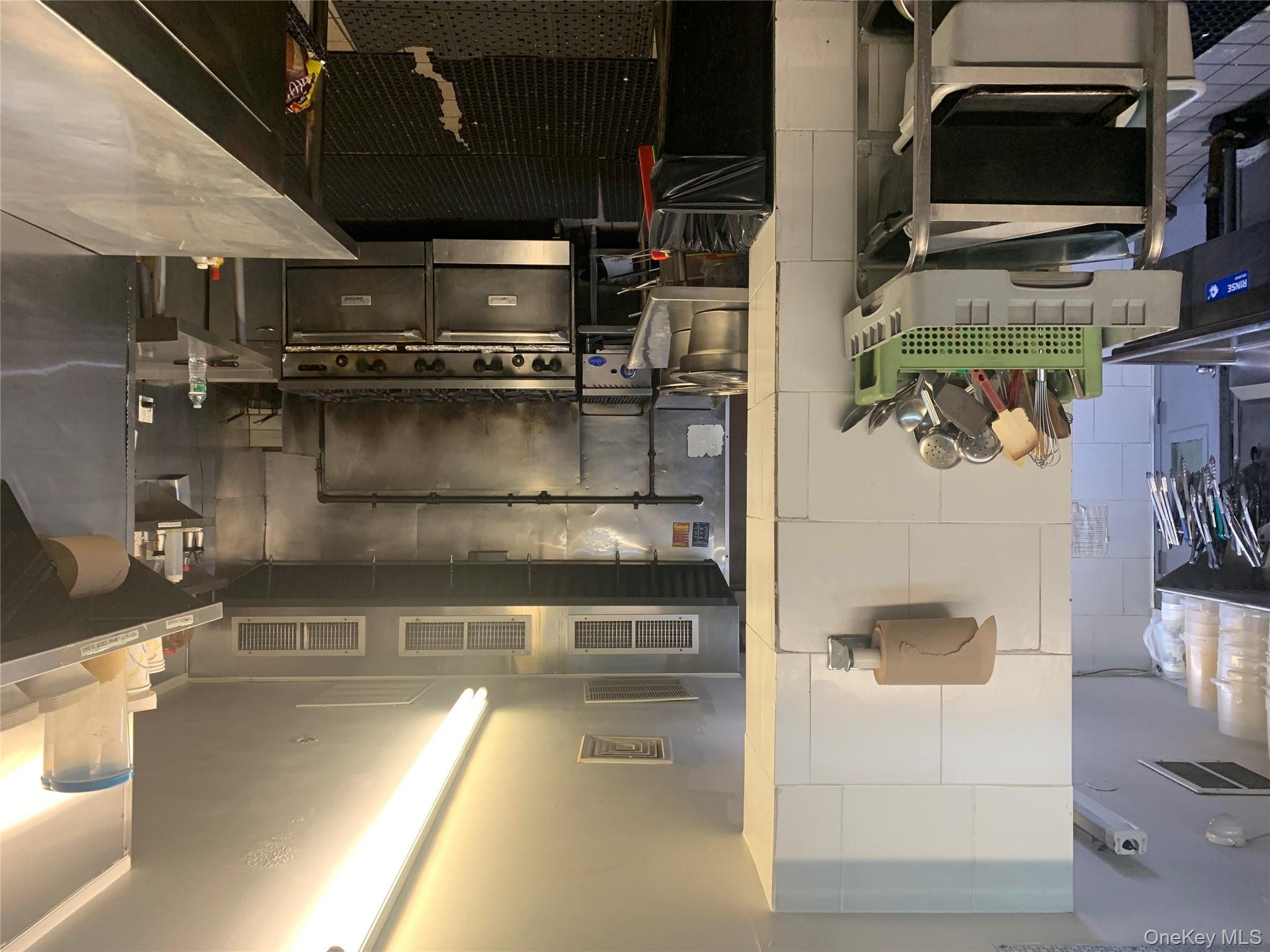 38-01 31st Avenue, Astoria, NY 11103