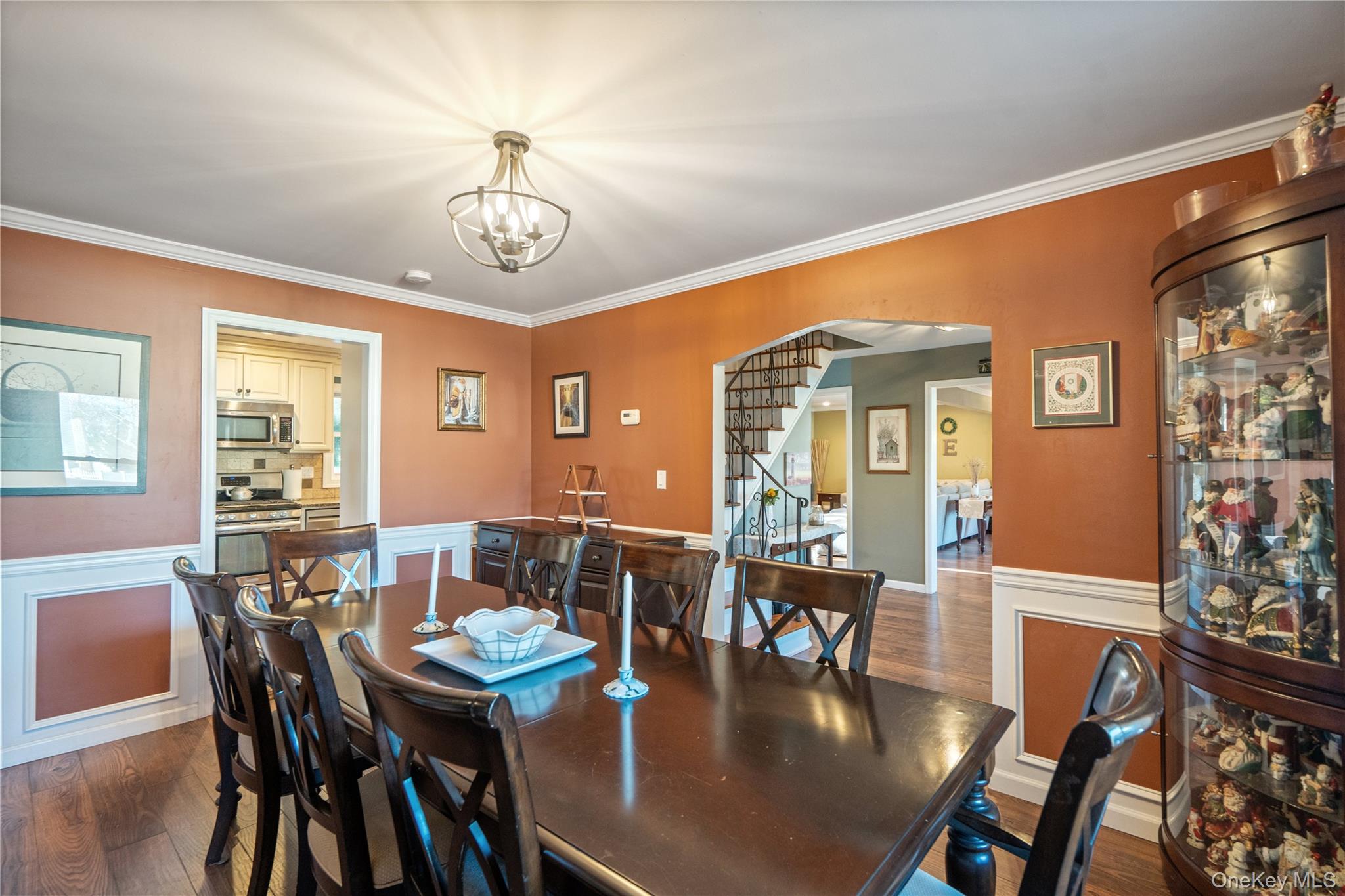 8 Beaumont Lane, Lake Grove, NY 11755