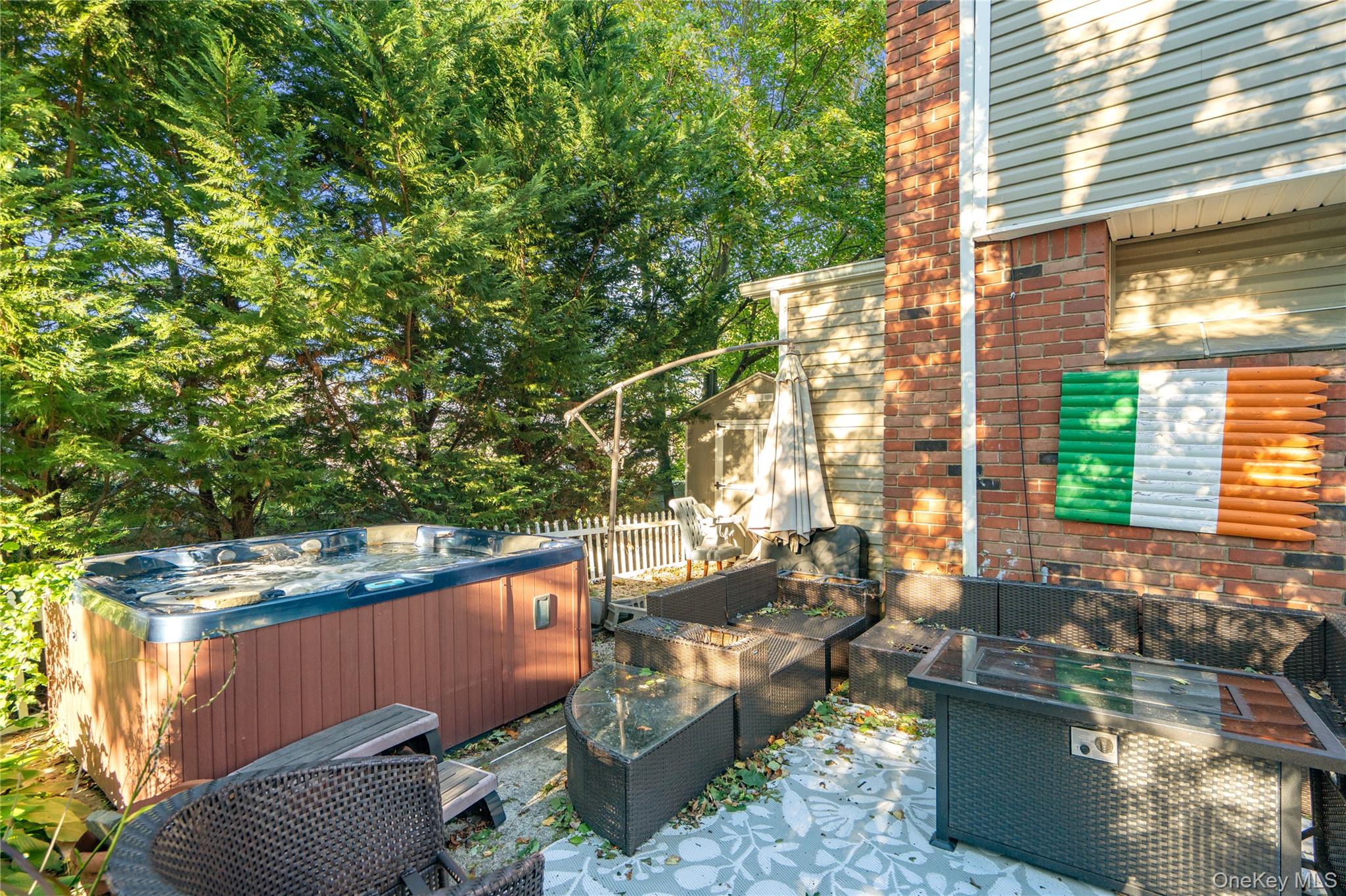 8 Beaumont Lane, Lake Grove, NY 11755