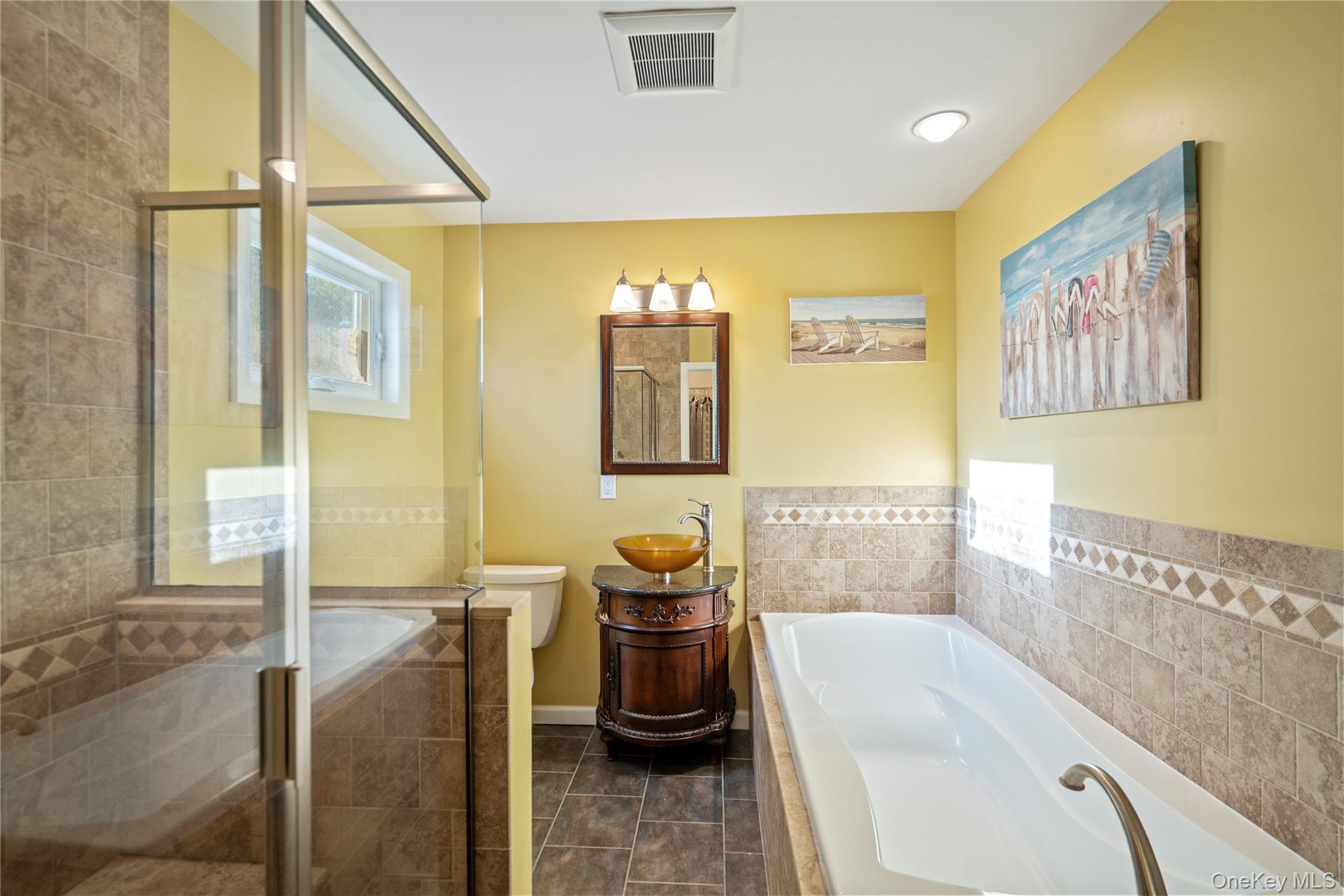 8 Beaumont Lane, Lake Grove, NY 11755