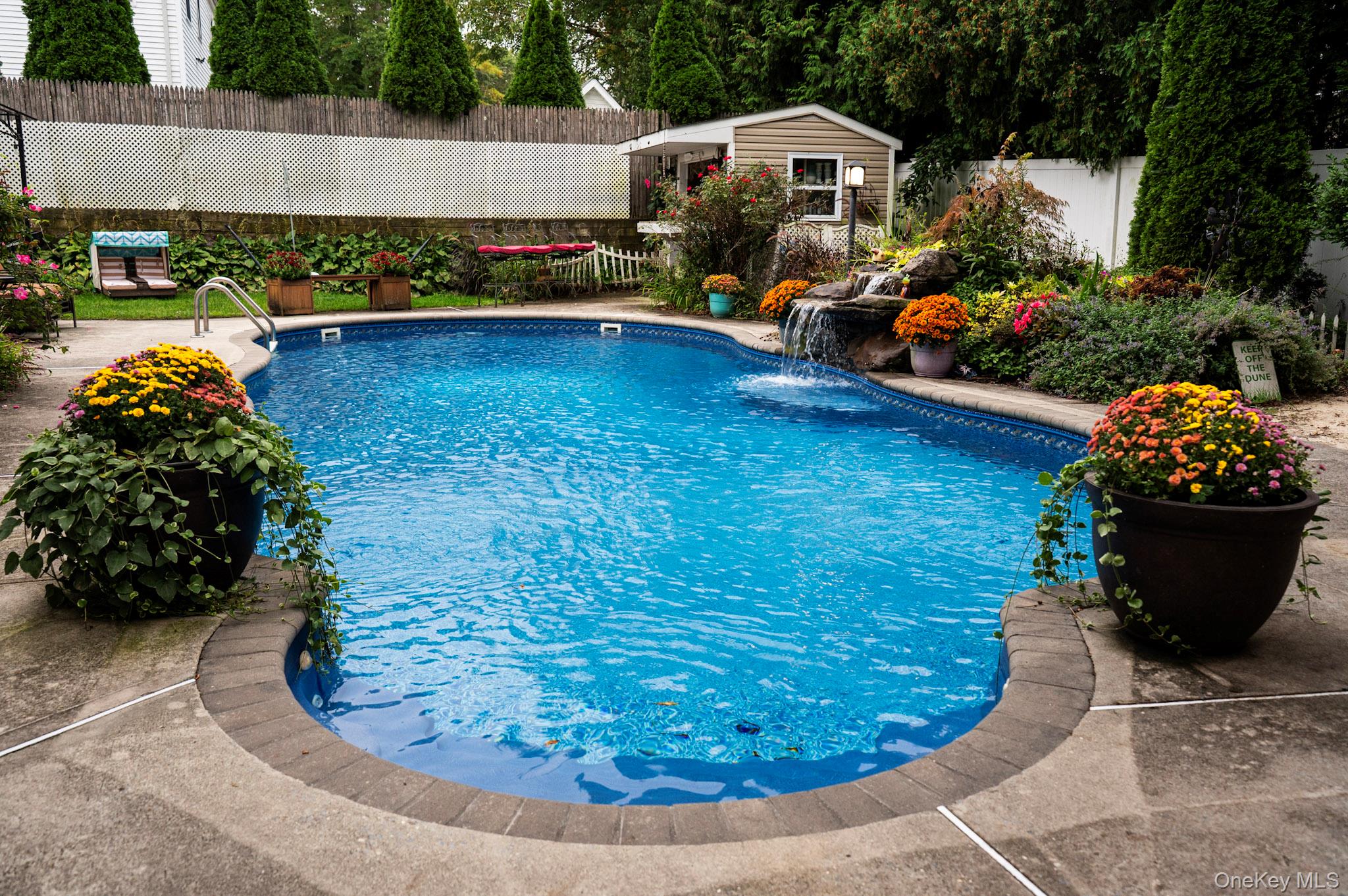 8 Beaumont Lane, Lake Grove, NY 11755