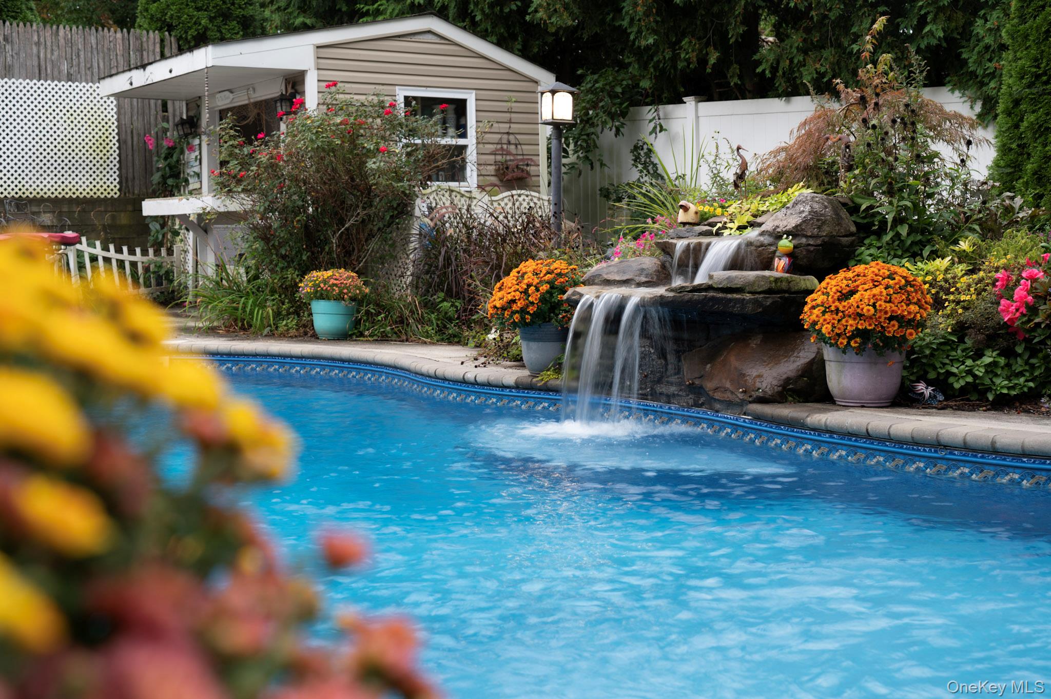 8 Beaumont Lane, Lake Grove, NY 11755