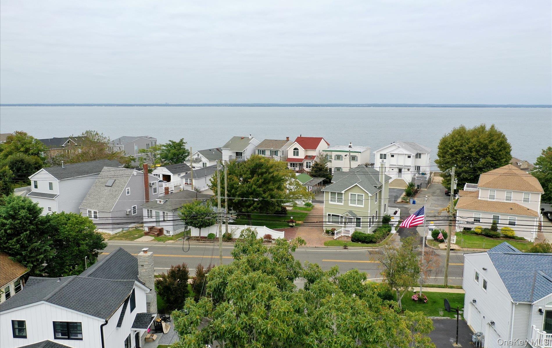 409 Bayville Avenue, Bayville, NY 11709